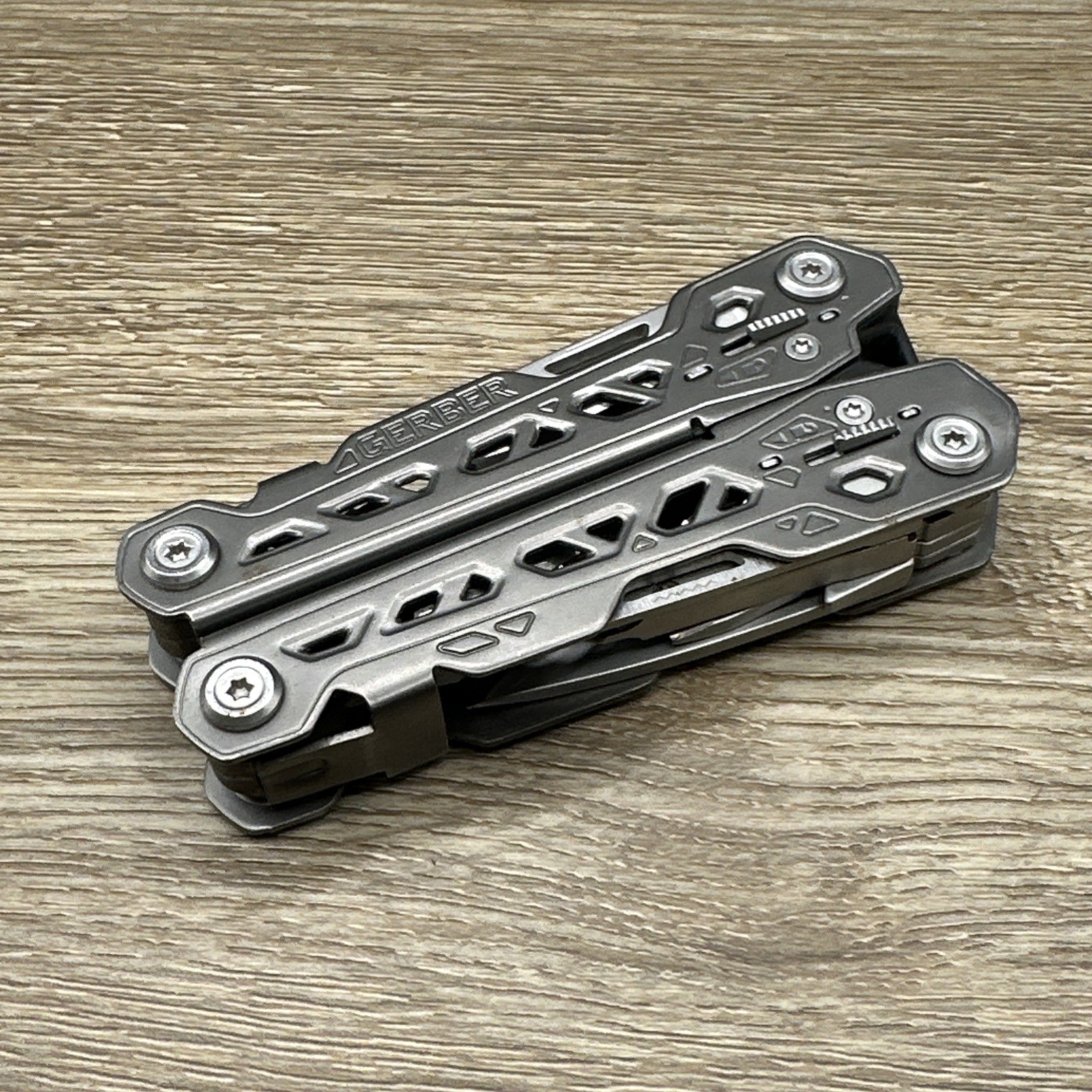 Gerber Truss Multi-Tool Pliers Knife Folding EDC FAST SHIPPING!