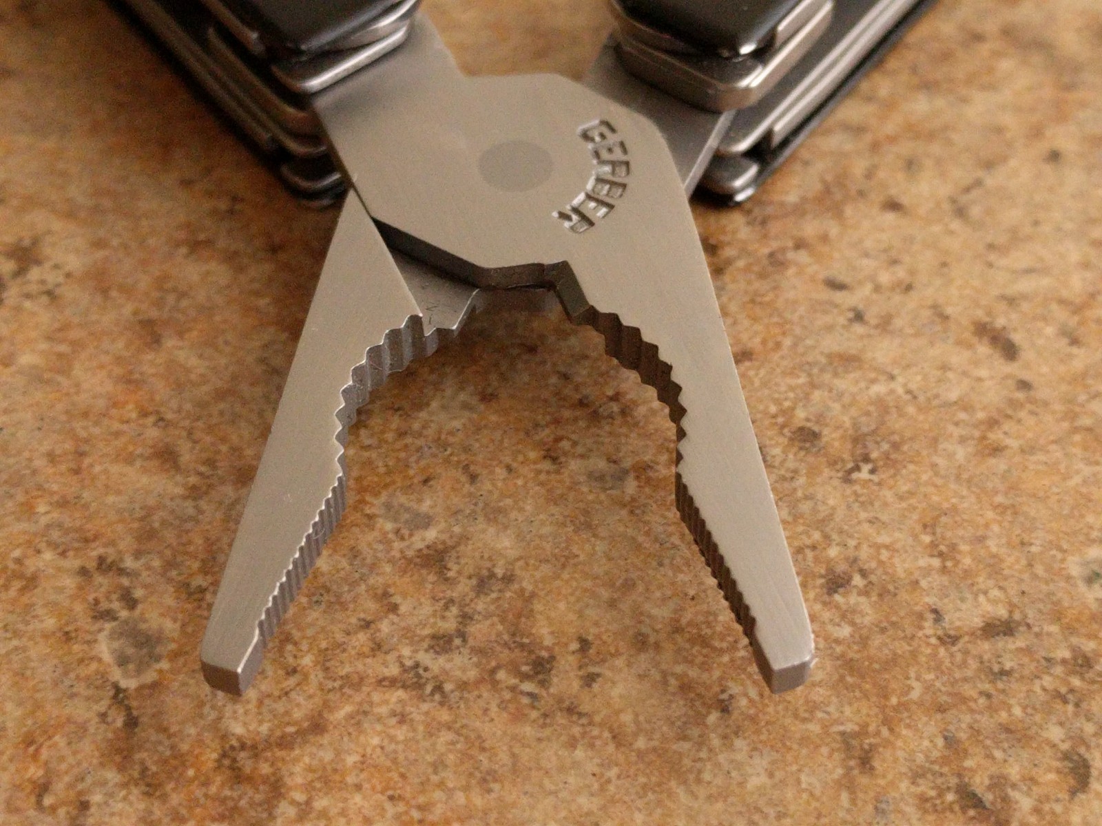 Gerber Clutch Mini Multi Tool Pliers Black