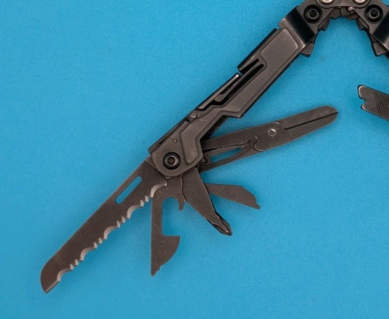 SOG PowerPint Tool Compact Lightweight Black Multi-Tool!