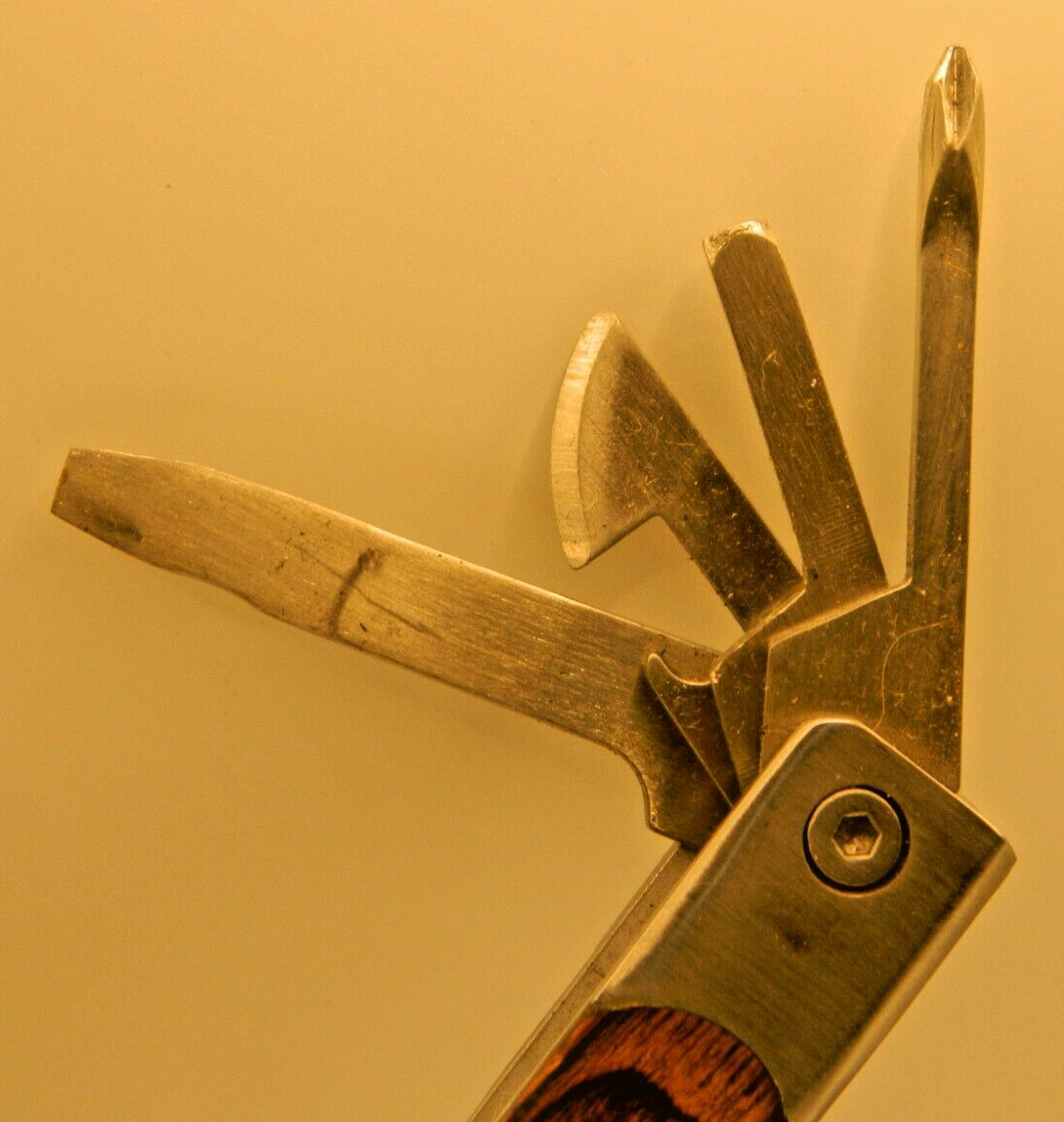 2CR – MULTI TOOL – 9 Blades Plus Pliers – Stainless Steel – See ALL Pictures –