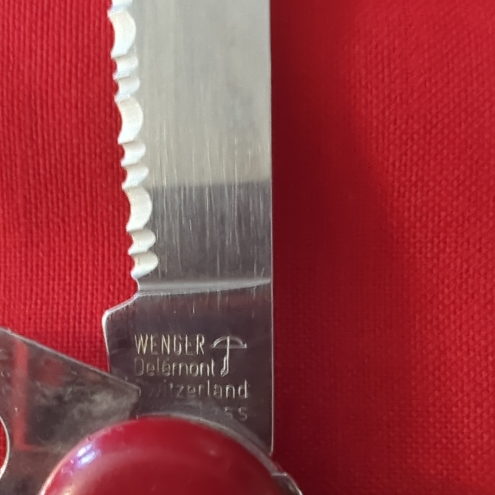 Wenger Delemont Switzerland Red 8-Tool Multi-Tool