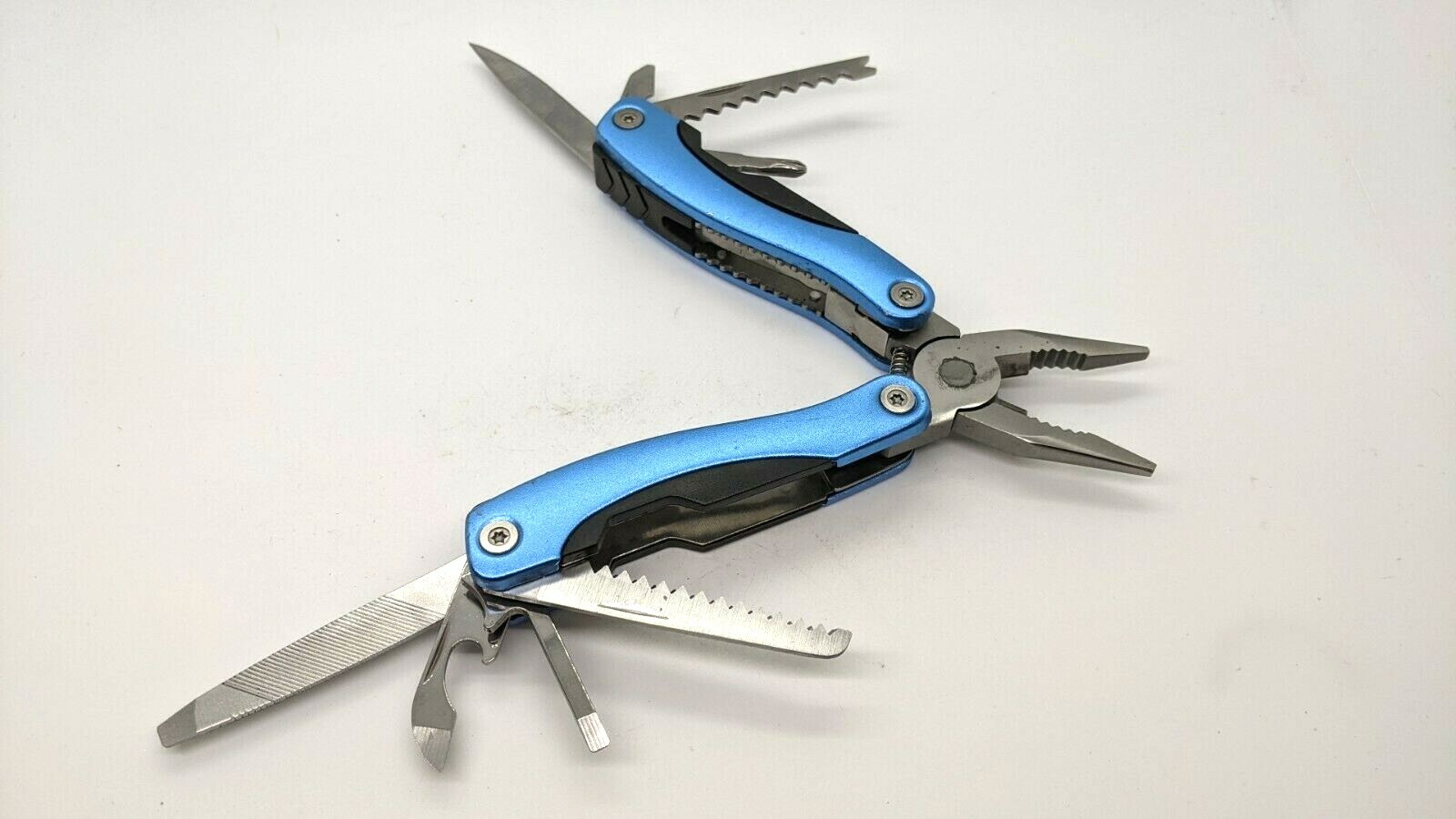 Brookstone 11 In 1 Classic Stainless Steel Multi Tool Pliers Saw Fish Scaller