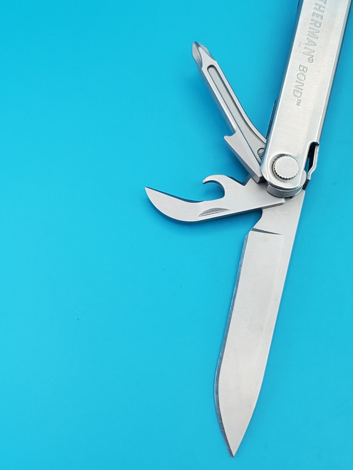 LEATHERMAN Bond Multitool, Stainless Steel Everyday Tool!