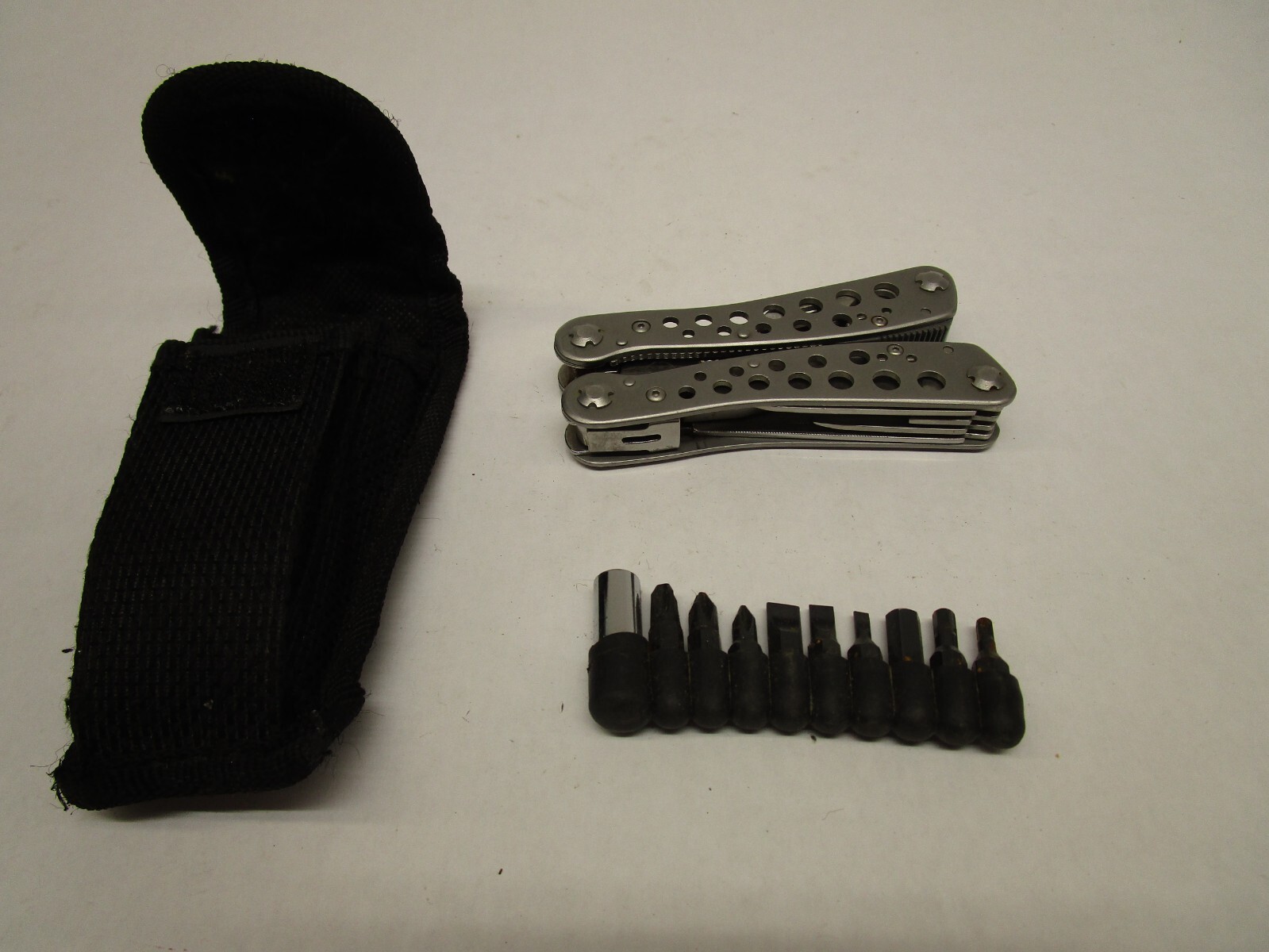 Winchester Multi-Tool w 10pc Bit Set & Belt Carry Sheath Case VGC
