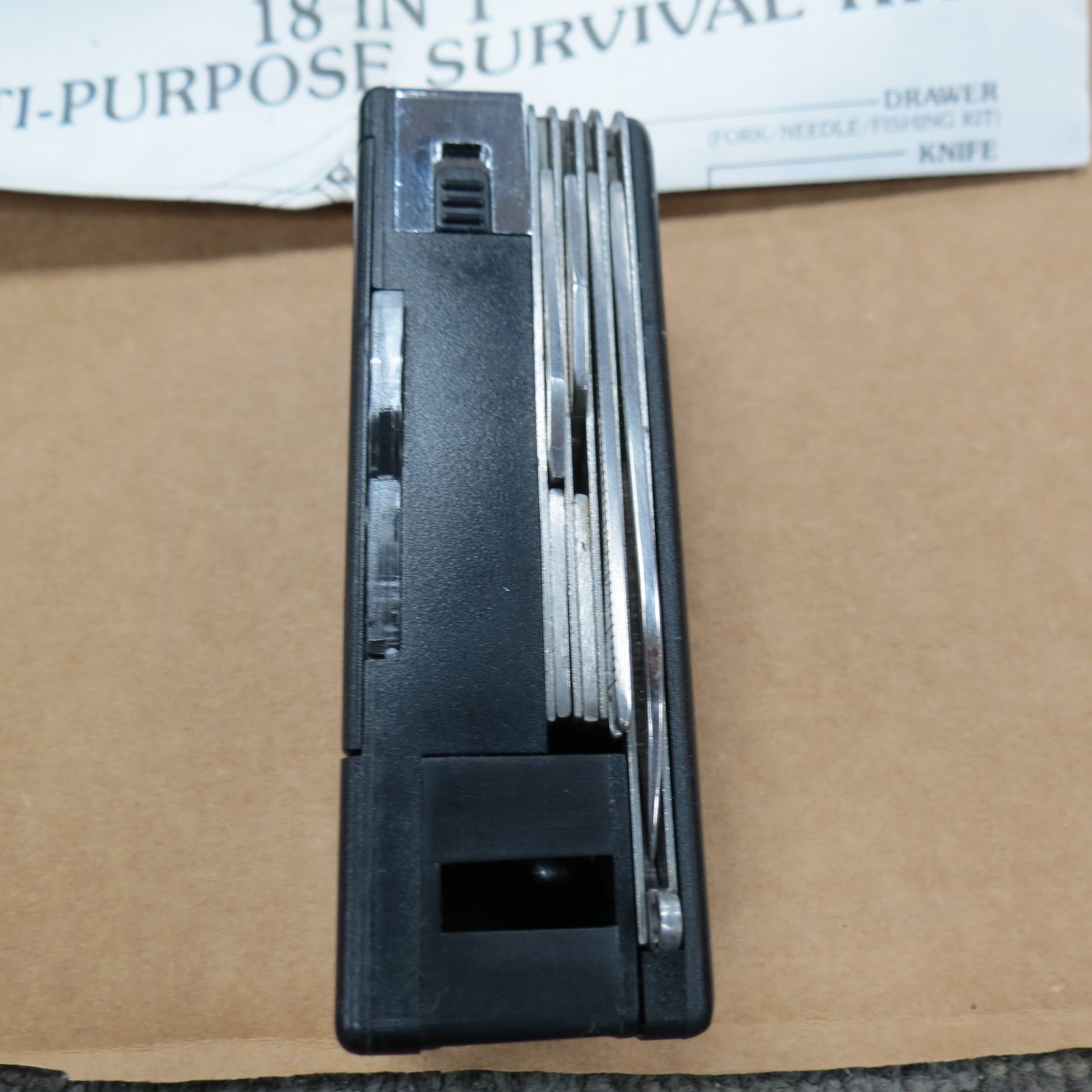18 IN 1 MULTI PURPOSE SURVIVAL KIT – SHEATH – MANUAL – TAIWAN – COOL !!!!