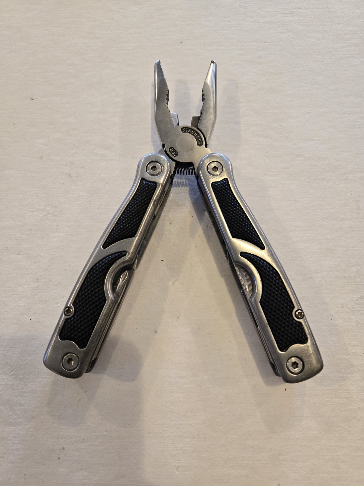 Winchester Combination Multi Tool w/Sheath & Attachments – (TSA Confiscated)