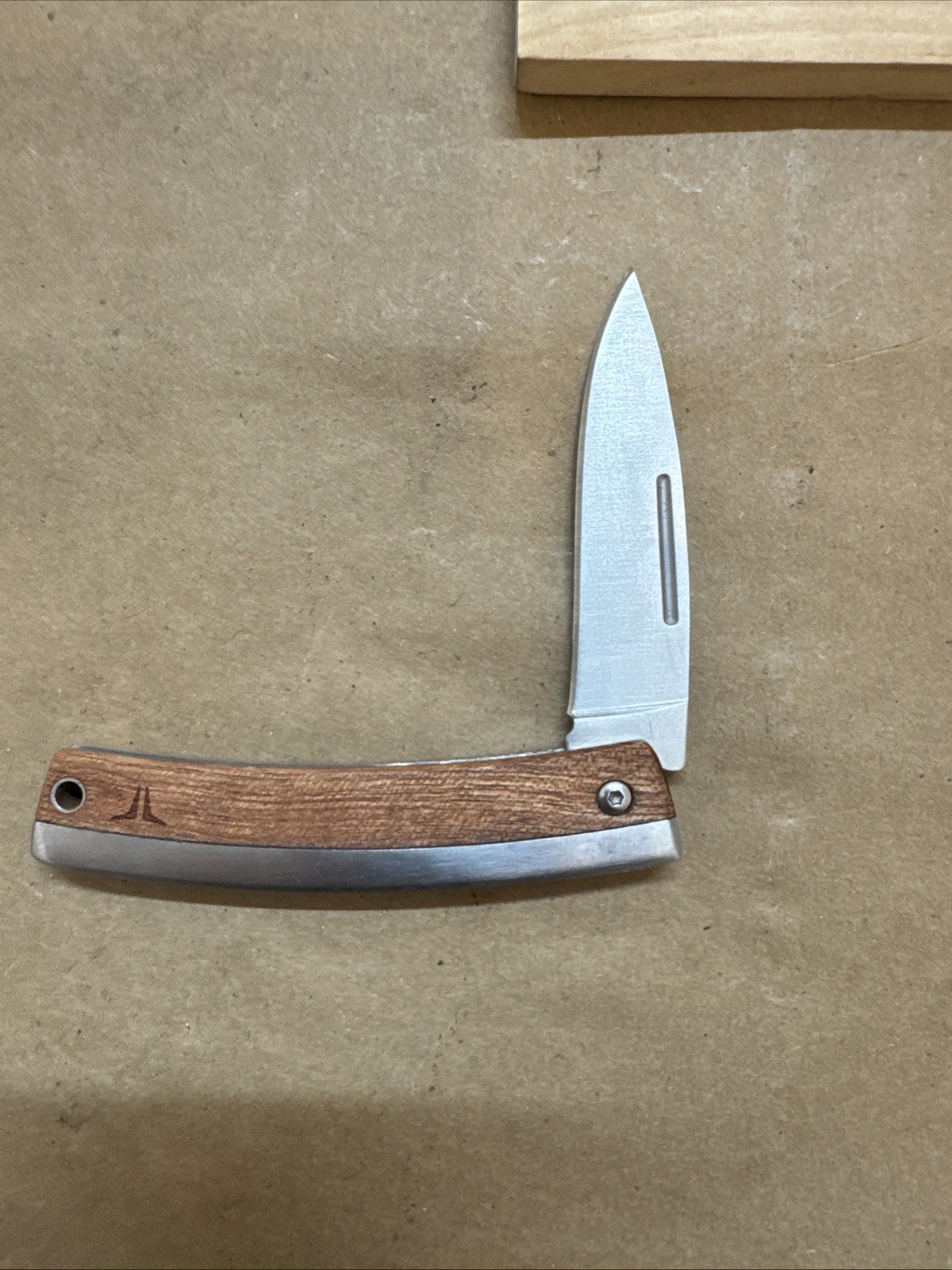 NEW TRUE UTILITY TU6905 Classic Series Gentleman’s Pocket Knife Wood Handle