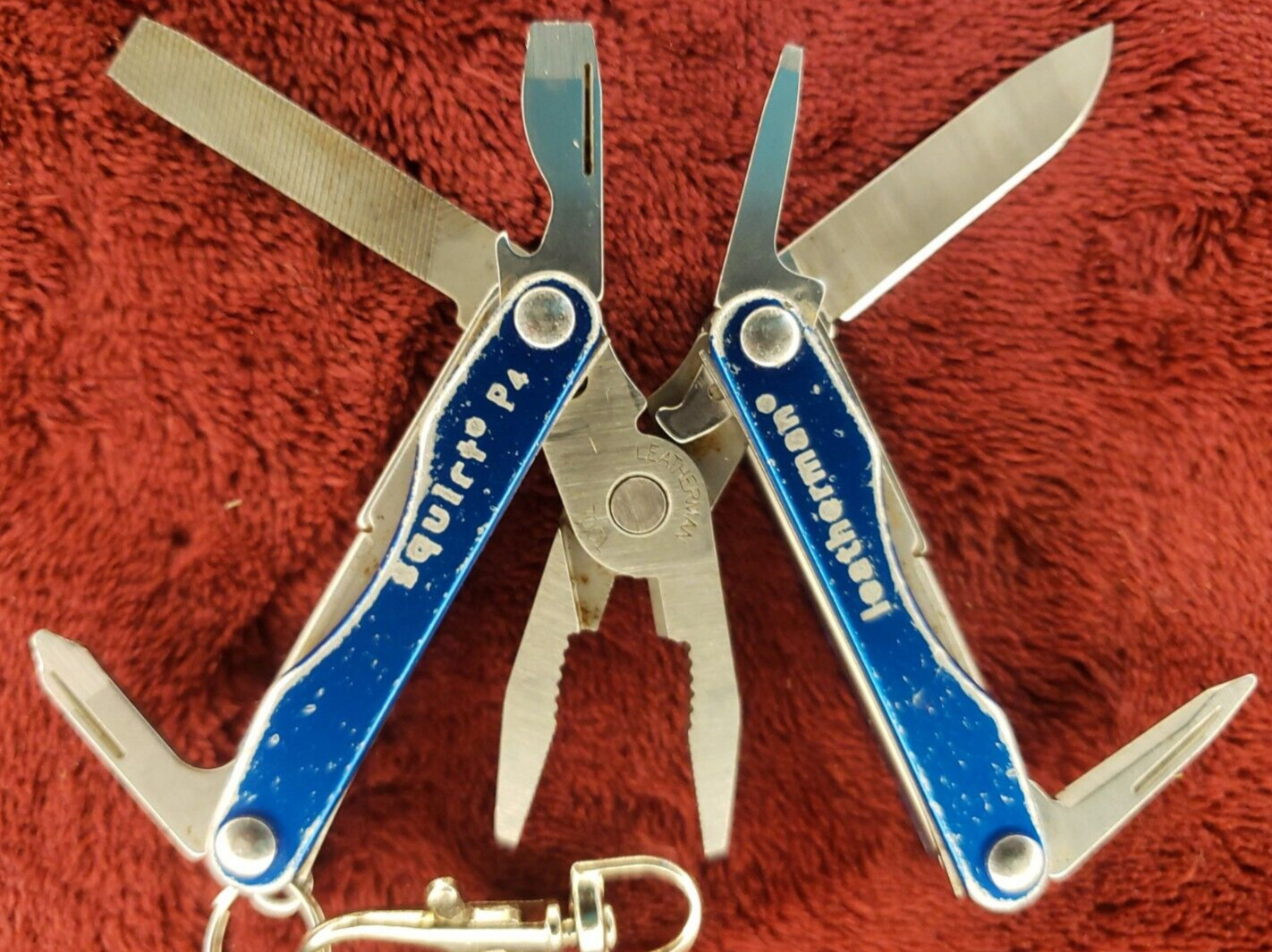 🔪 Leatherman Squirt P4 Multi-Tool Blue Keychain