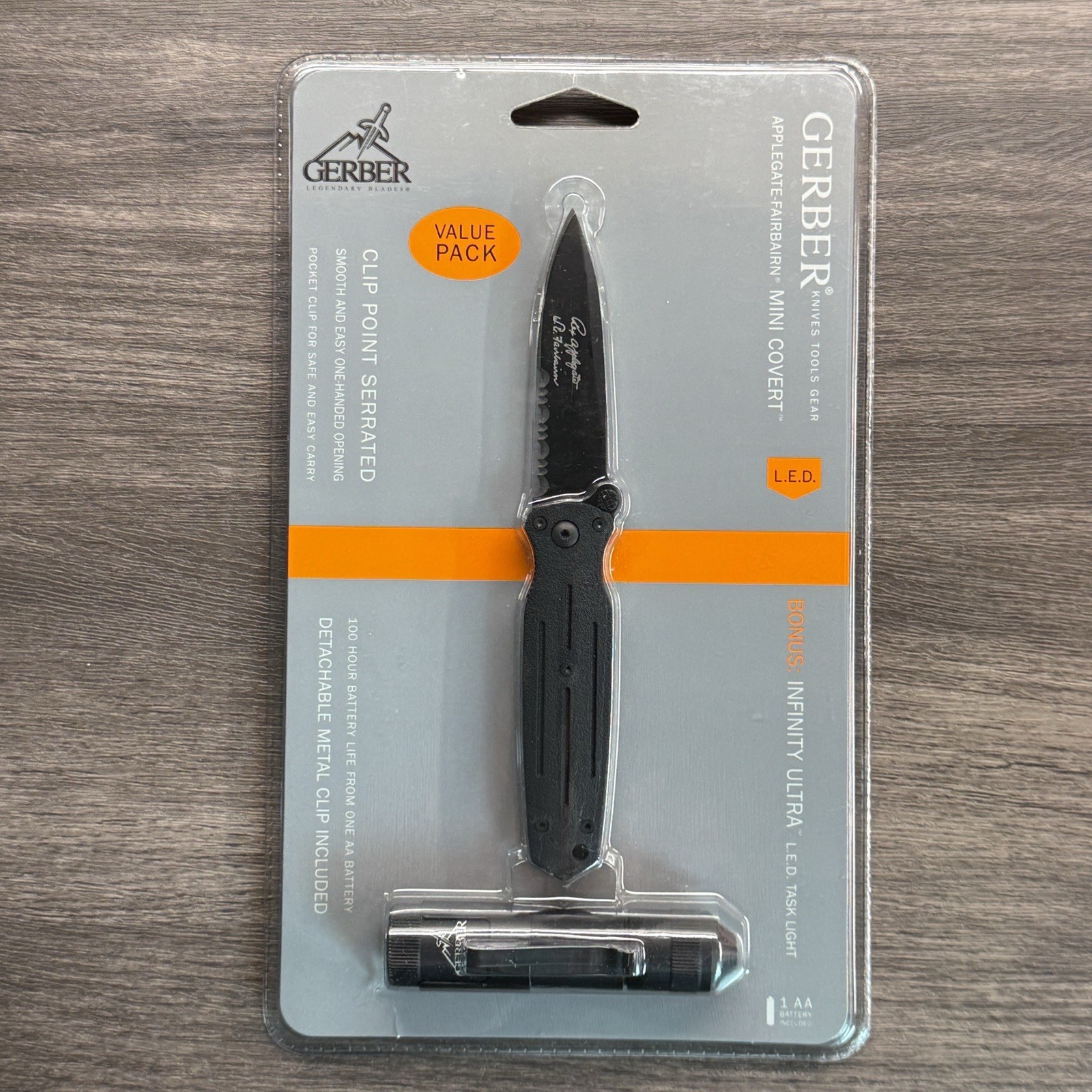 Gerber Applegate Fairbairn Mini Covert, Black. Early Run, combo with Flashlight