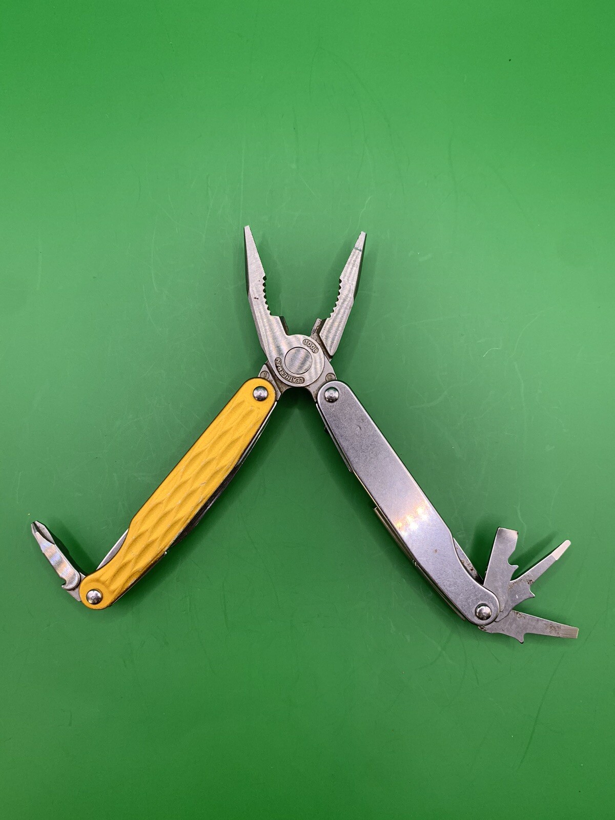 Leatherman Juice C2 Sunrise Yellow Multi-tool Rare Retired
