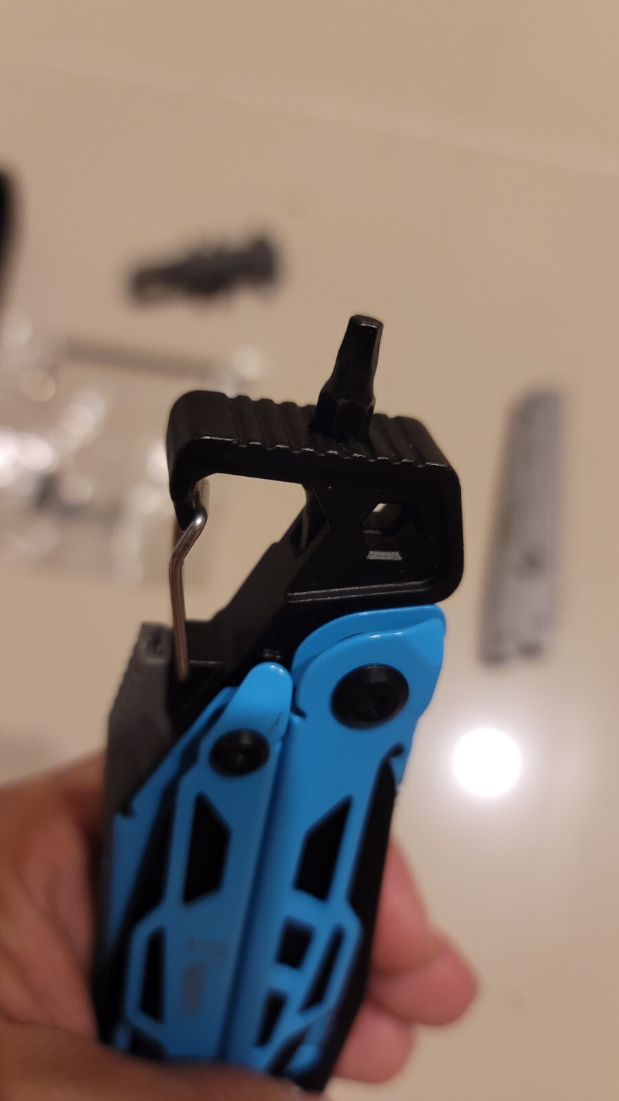 Dakoyu multitools with carabiner