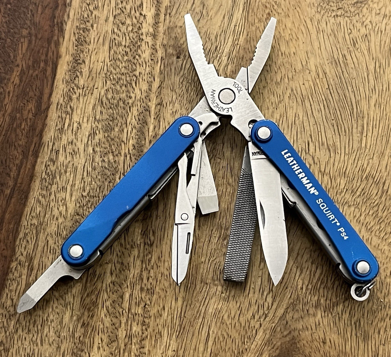 RETIRED Leatherman Squirt PS4 MultiTool Black DISCONTINUED SUPER NICE!