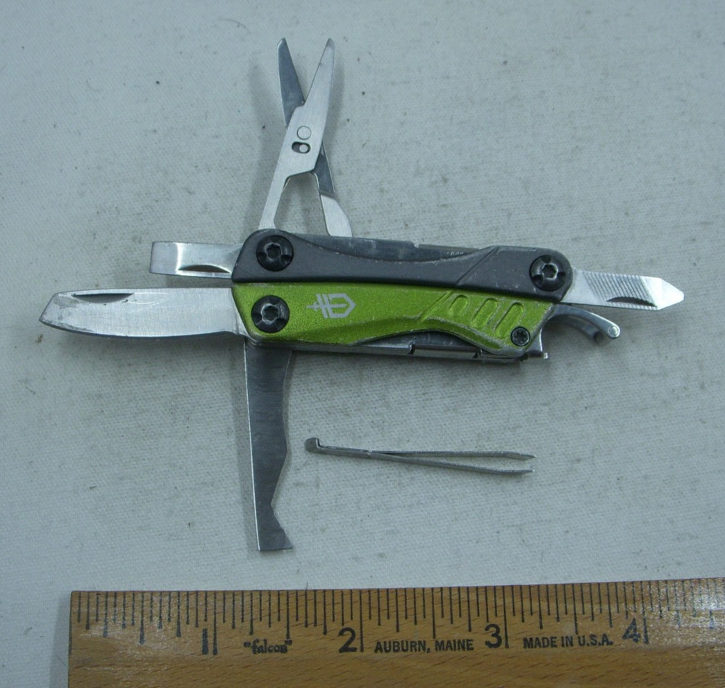 Gerber Dime 4660621D1 Green 11 Function Multi Tool