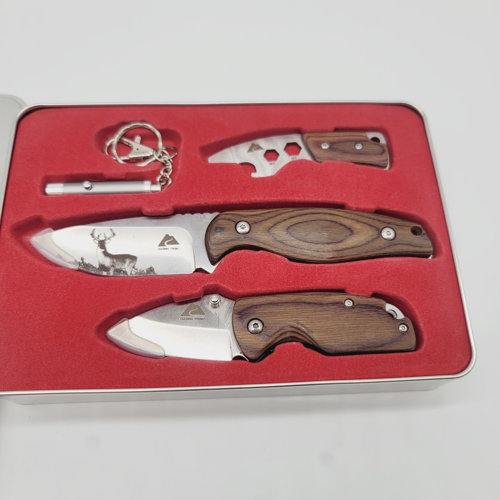 Ozark Trail – Outdoor Equipment 4 Piece Combo Knife Set With Wrench Flash Light