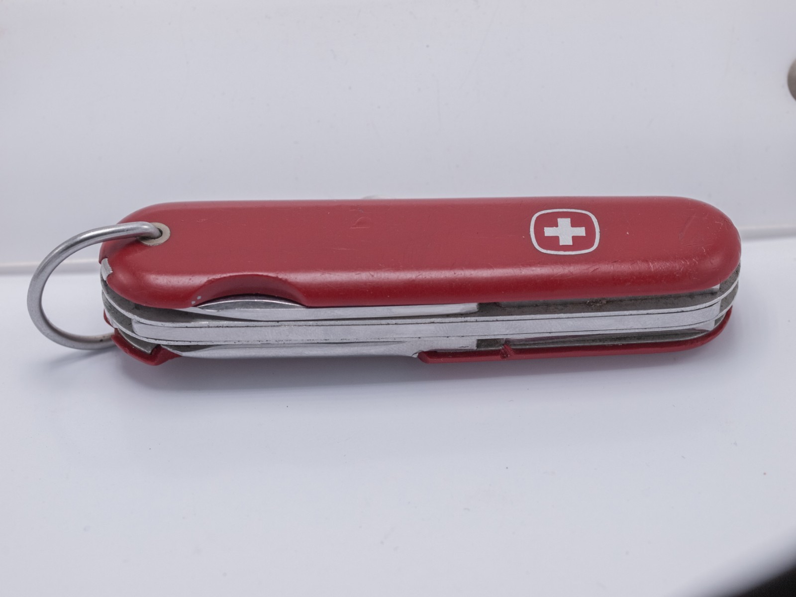1970s – Wenger Swiss Army Classic 16 85mm Swiss Army Knife w/ Bail – *Read*