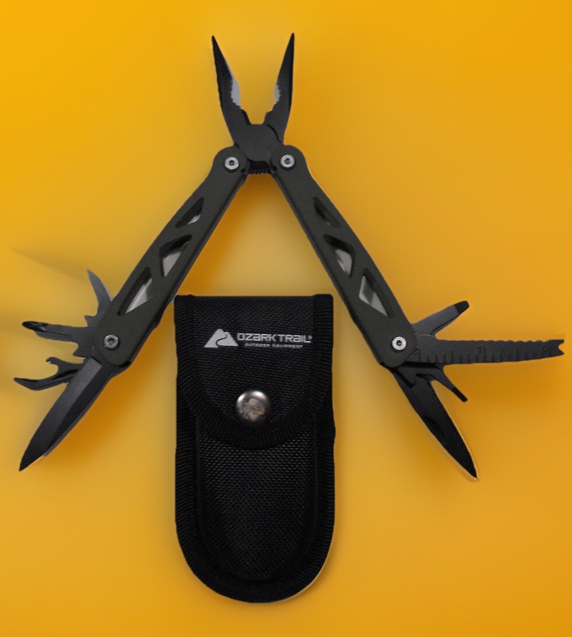 Ozark Trail 12-In-1 Multi-Tool With Nylon Sheath / Never Used