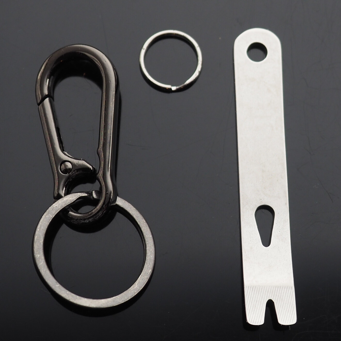 Gear Mini Crank Crowbar Pry Bar Keychain Multi Tool Survival EDC Carabiner Clip