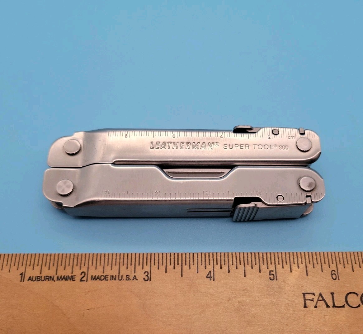 Leatherman Super Tool 300 Multi-Tool Dated 2014 – Pliers, Knife, Screwdrivers