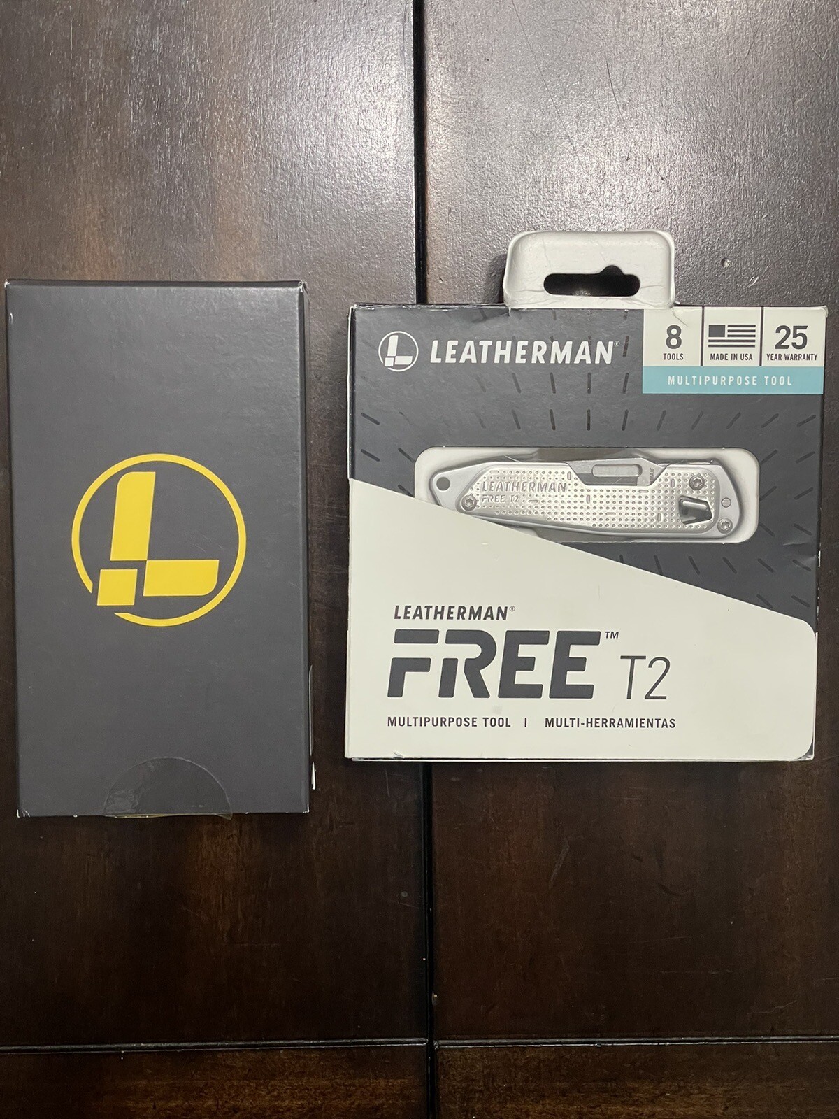 2 Leatherman Multi tools Free T2 Stainless Skeletool Kbx Green