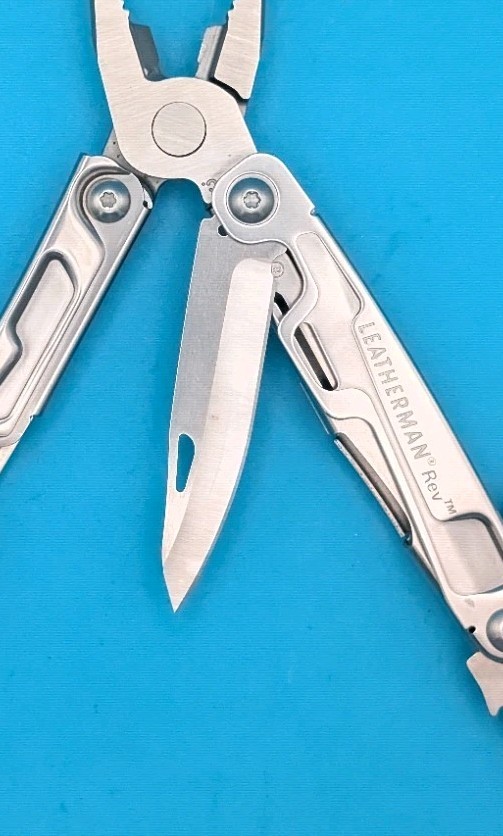Leatherman Rev 3.8″ Multi-Tool, Stainless!