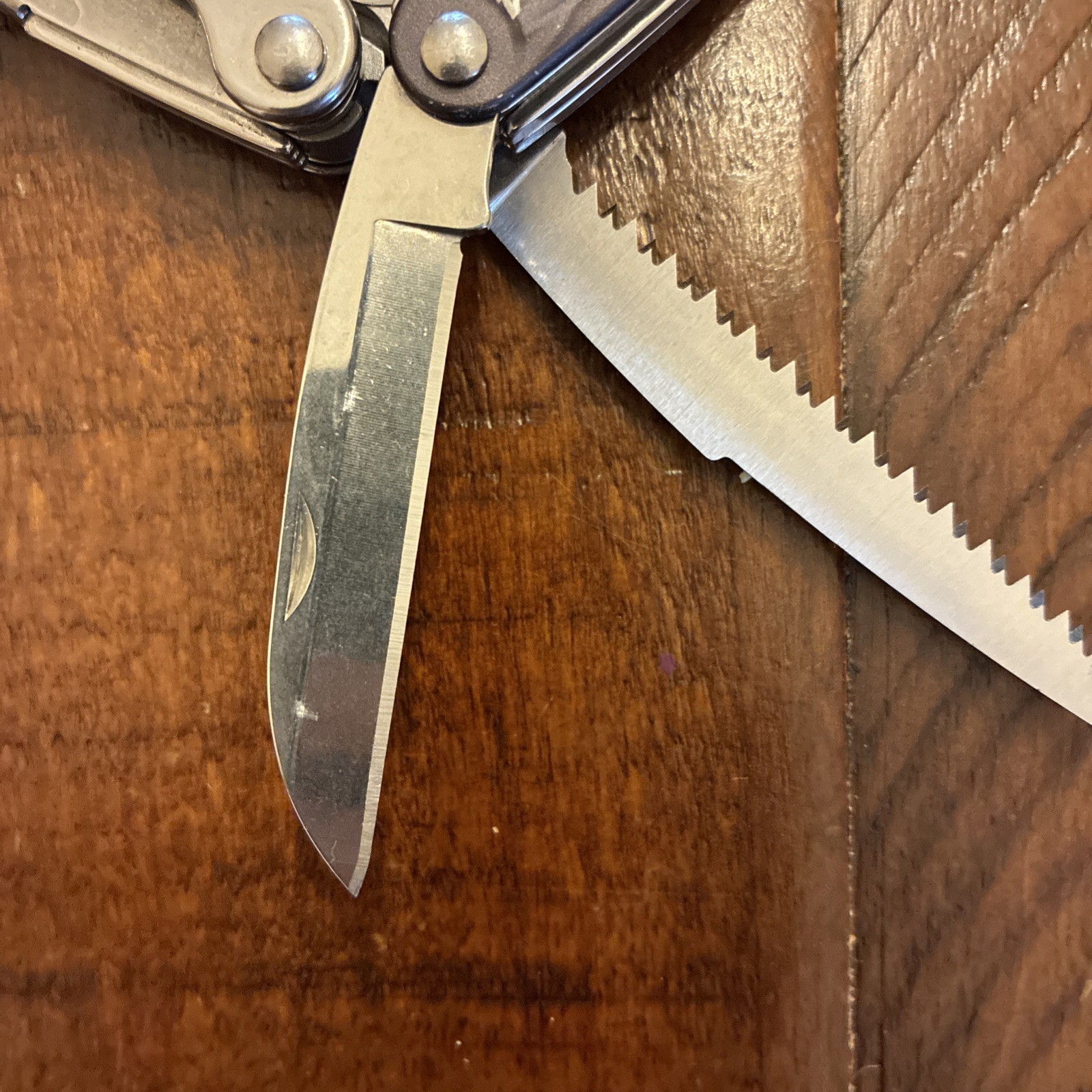 Leatherman Juice CS4 Multi Tool Discontinued Granite Gray Excellent – Read