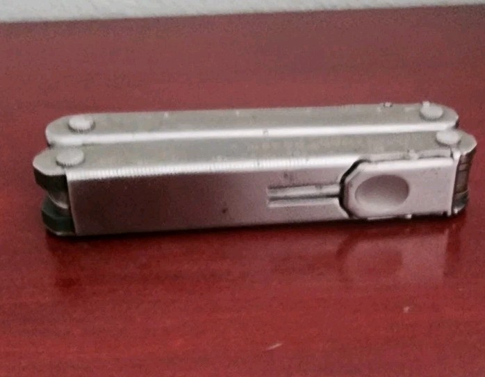 RETIRED 2009 COLLECTIBLE LEATHERMAN CORE MULTI-TOOL