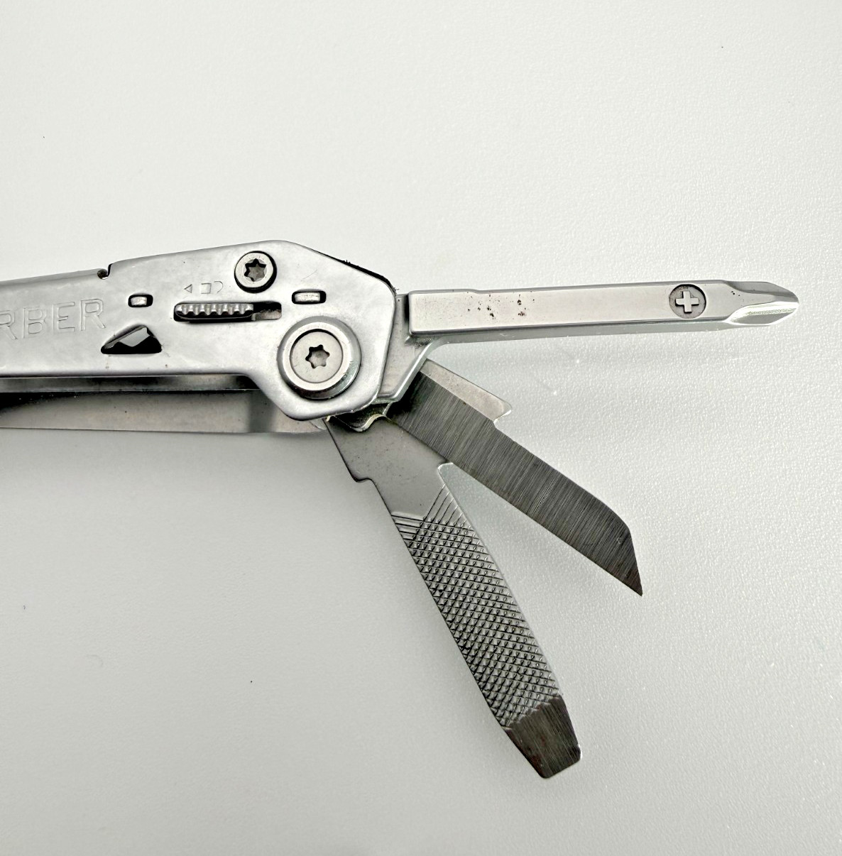 Gerber Suspension NXT Multi Tool Pliers Knife Screwdriver EDC Stainless
