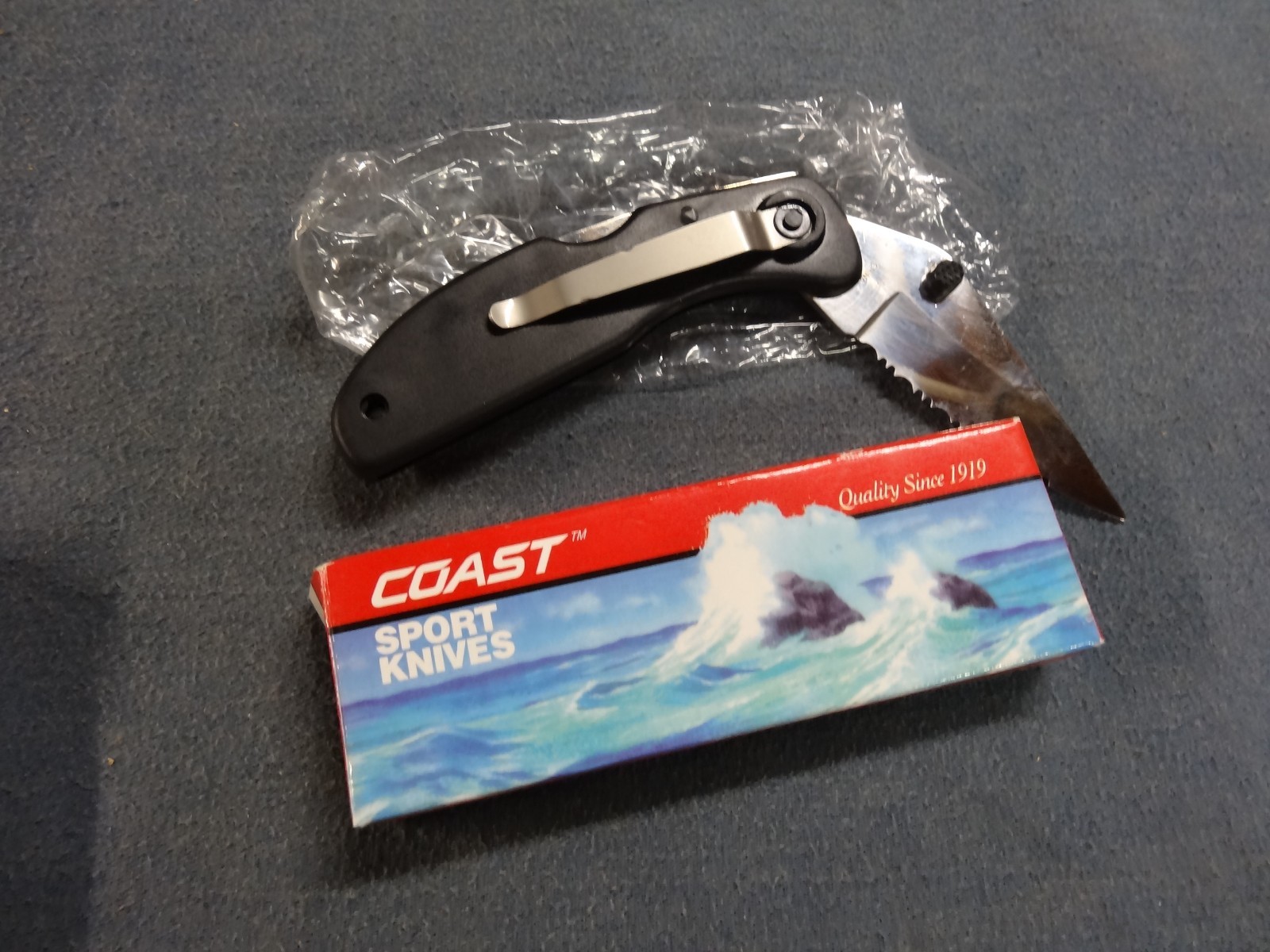 New Norfolk Southern Multi Tool Knife with Sheath + Coast Sport Pocket Knife