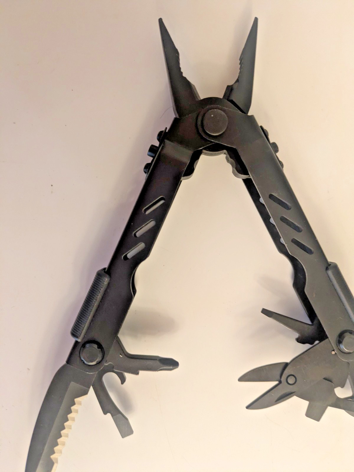 Gerber MP400 Compact Multitool! Black Oxide! With Sheath! PRISTINE!