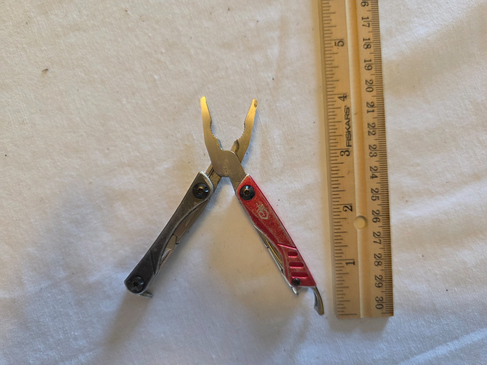MT2601-019 – 4x Gerber Mini Multi-Tools + Case Free Shipping Used