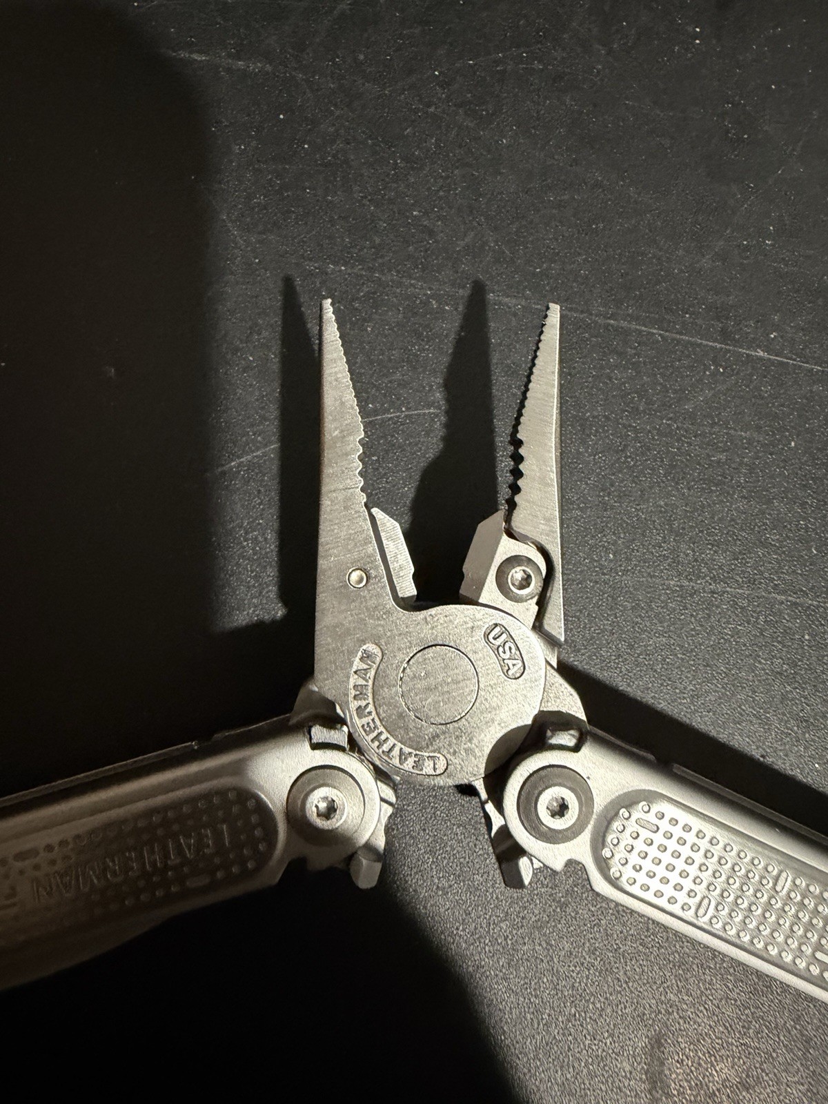 Discontinued New in box Leatherman FREE P2 Multitool 19 Stainless Steel One Hand