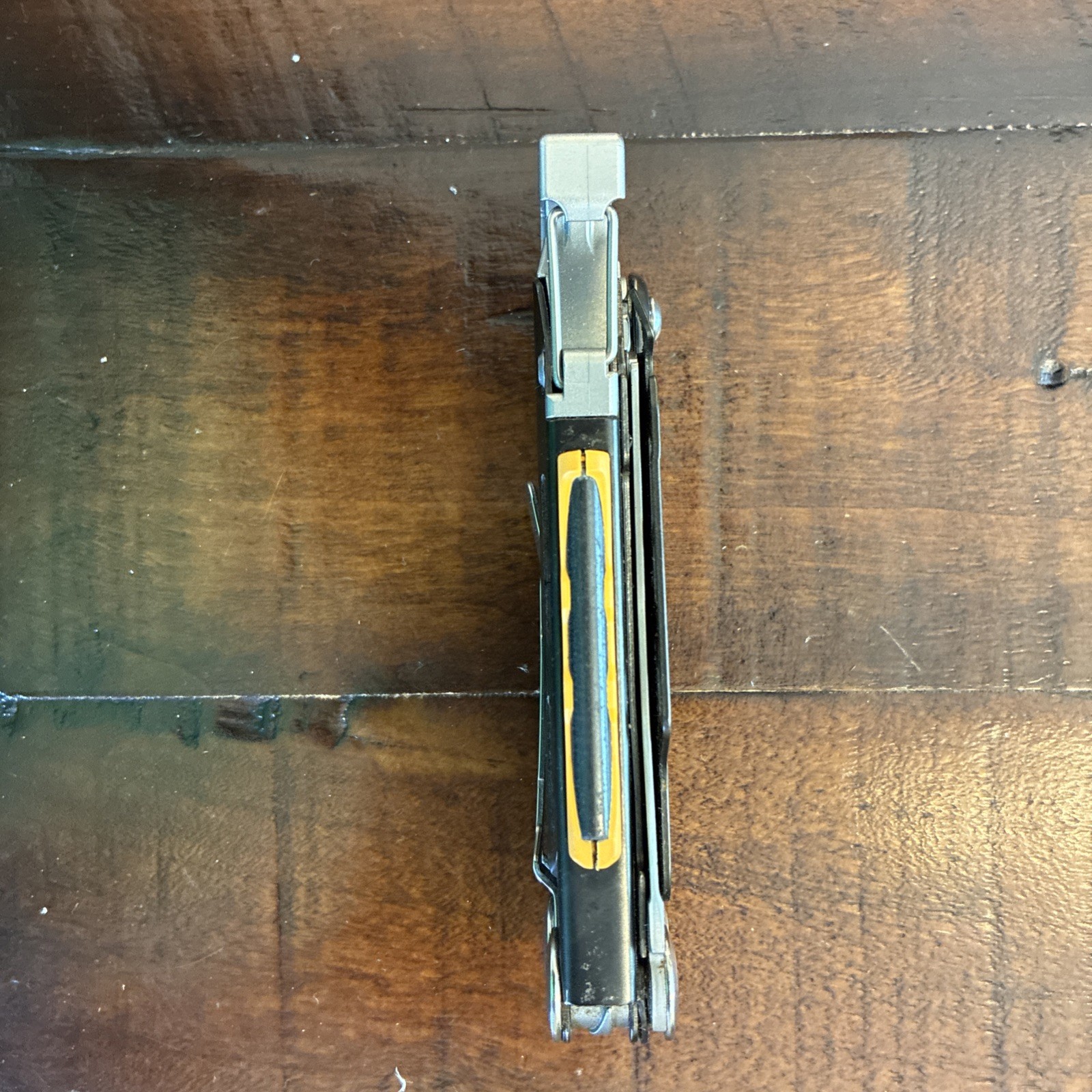 Leatherman Signal Multi-Tool Black / Yellow – Excellent!