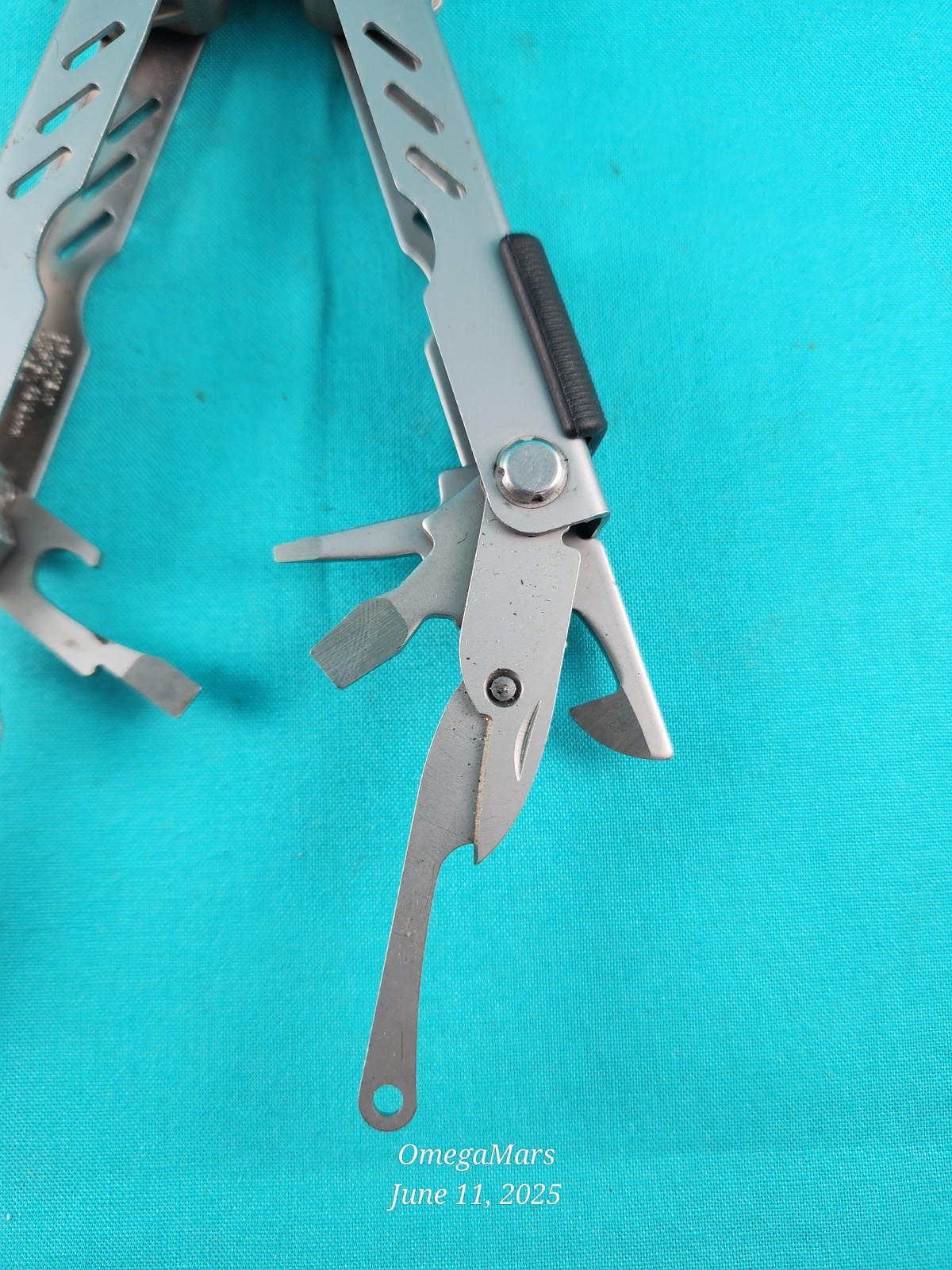 Gerber MP 400 Compact Sport Stainless/Black, Great conditions! x1(ONE) per order