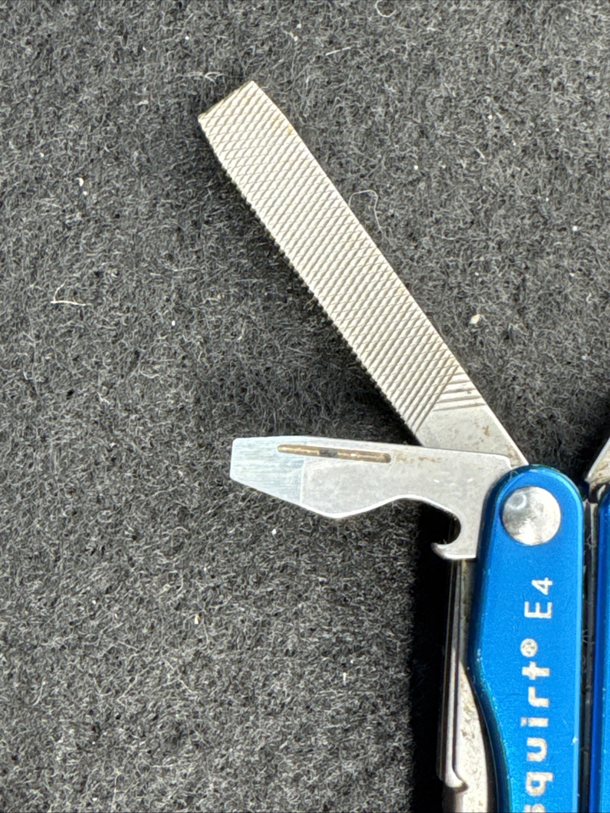 Leatherman Squirt E4 Multi-Tool w/Wire Strippers Blue