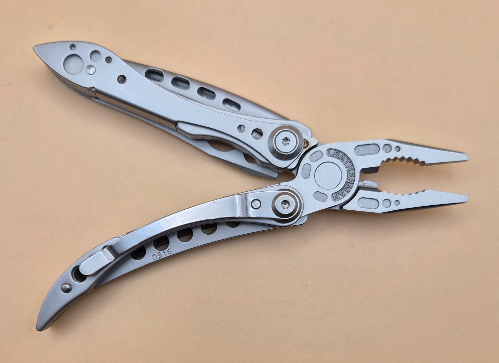 RARE Leatherman RETIRED FREESTYLE Multi-tool Good Condition (002)