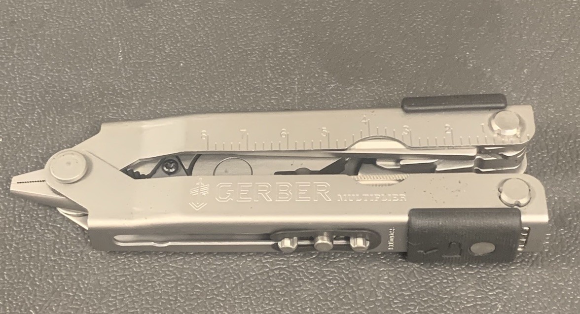 Gerber MP600 Silver Multi-Tool Needle Nose Pliers With Upgraded Sheath VGUC
