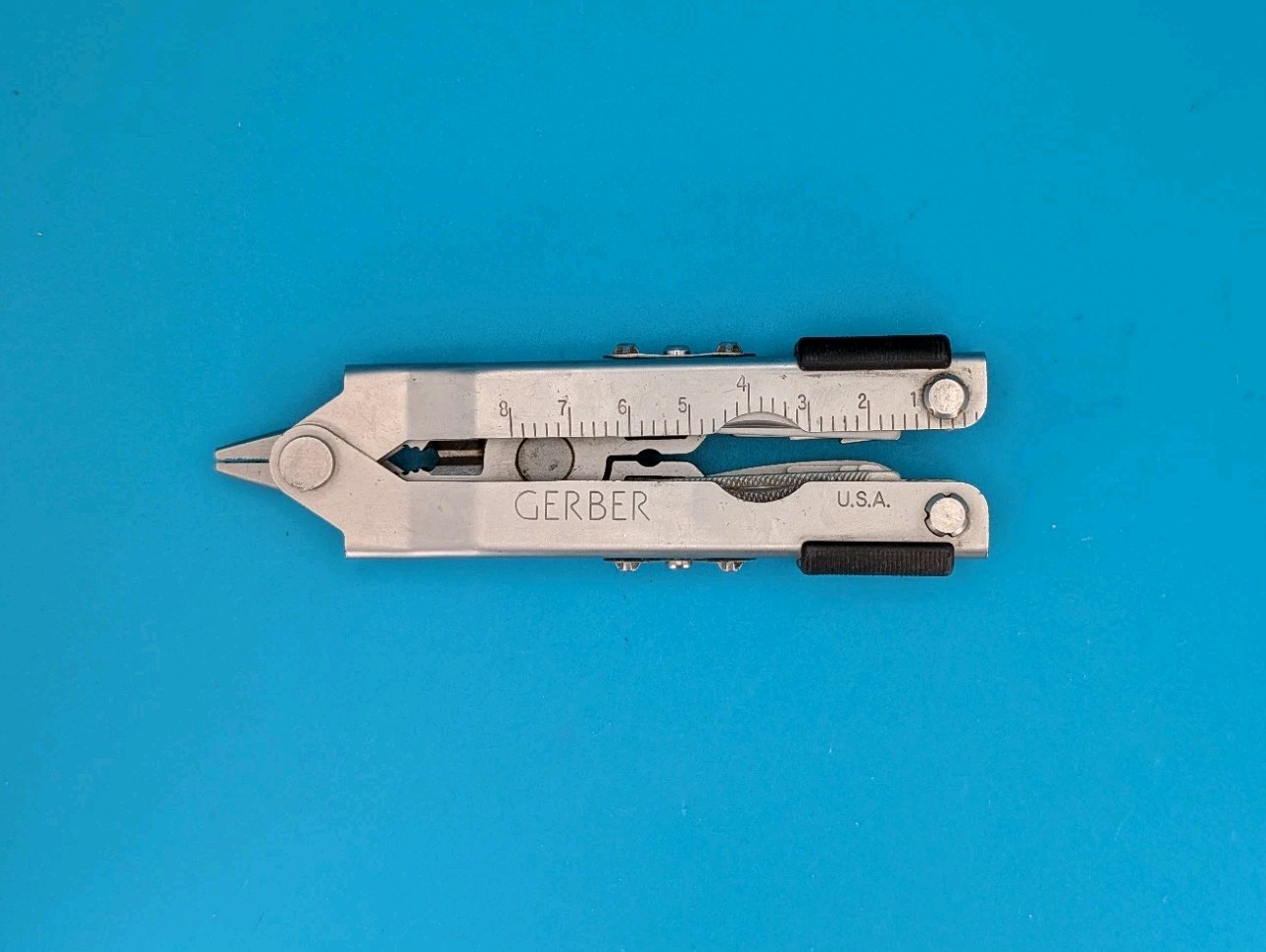 Gerber MP600 Silver Multi-Tool Needle Nose Pliers!