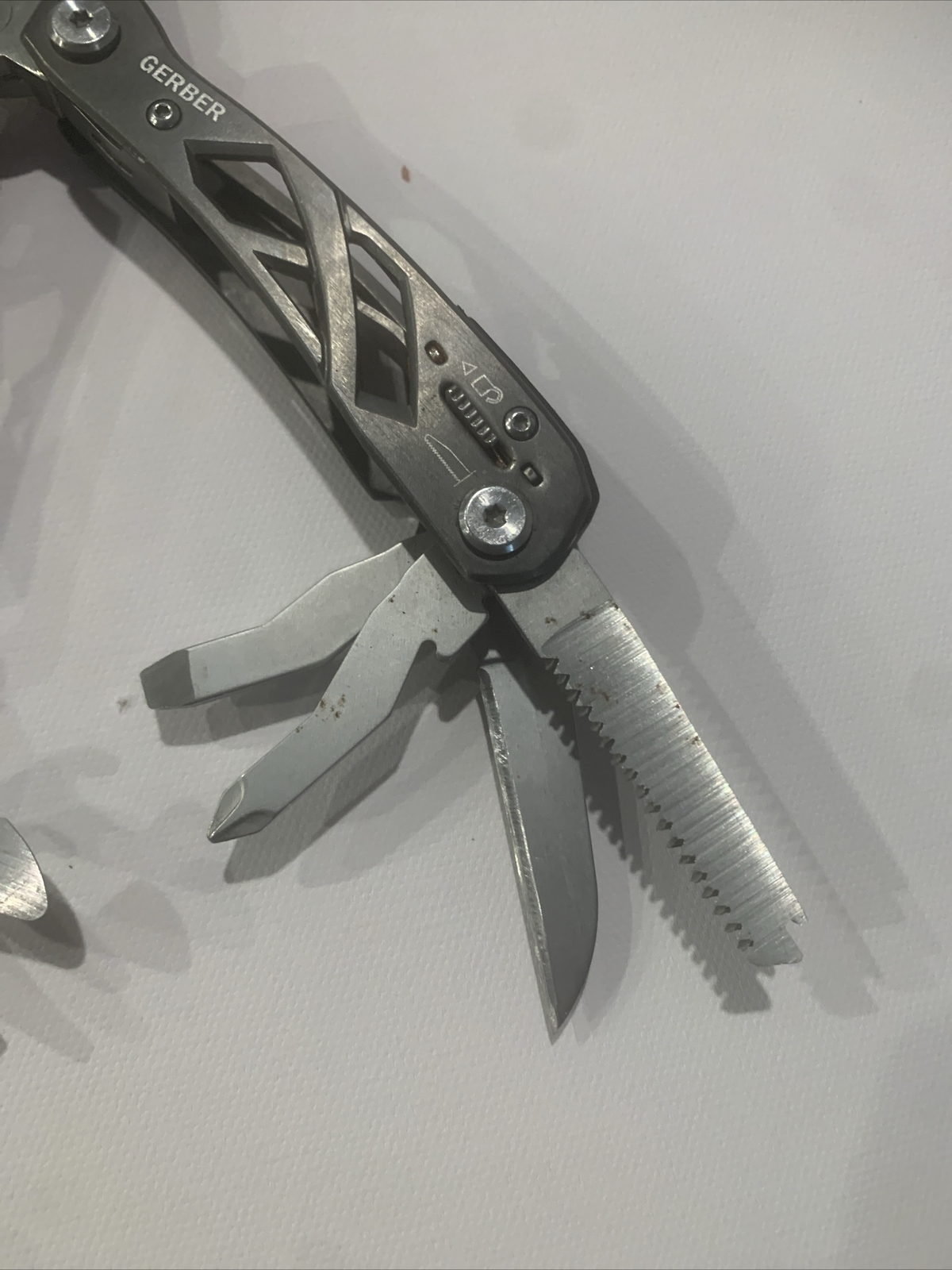 Gerber Suspension Color Black  Multi Tool New clean item With Nylon Sheath Case