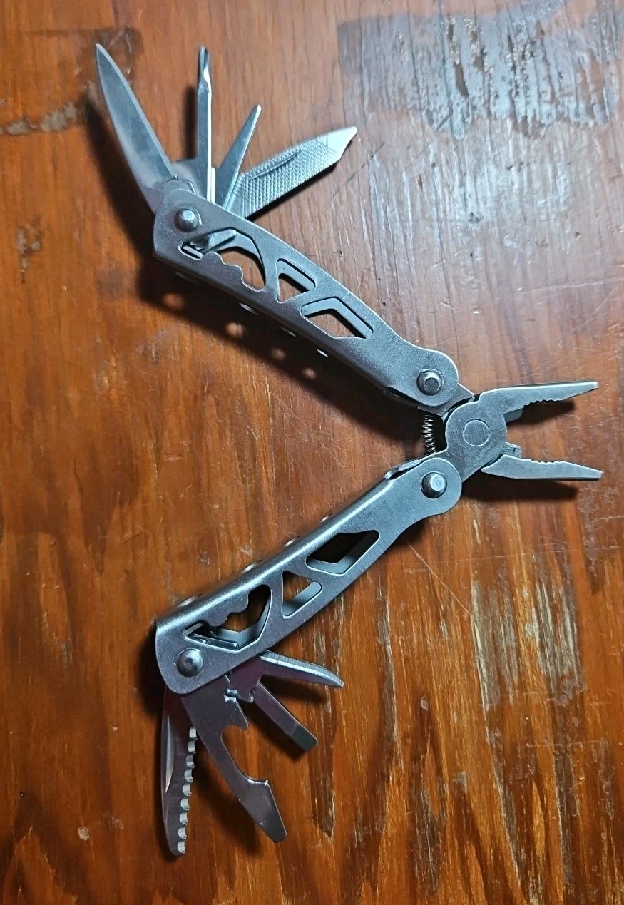 New! Stainless Steel Multi tool, Pliers, Wire Cutters, Screwdrivers, etc….