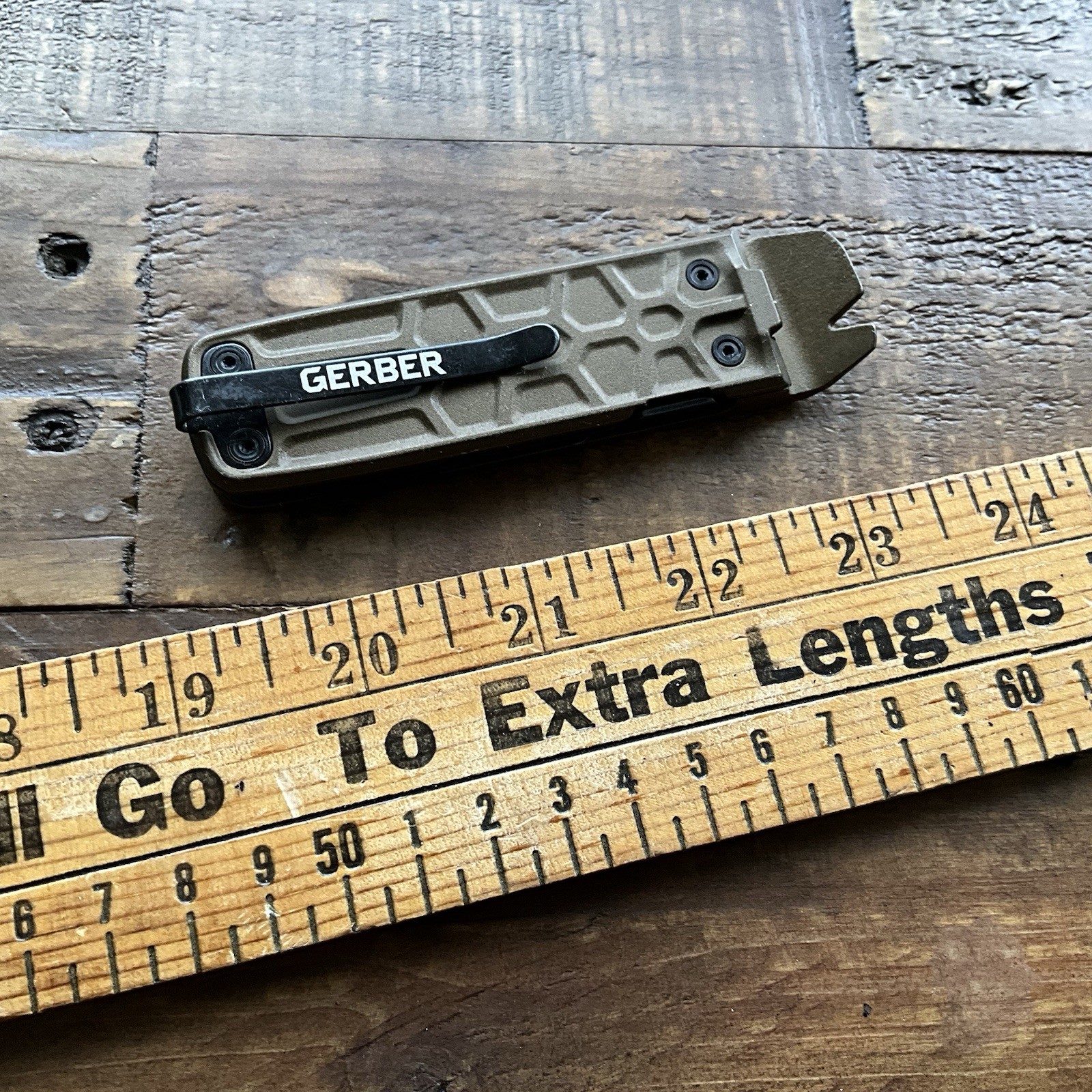 Gerber Gear Lockdown Slim Coyotee Brown Prybar EDC Survival