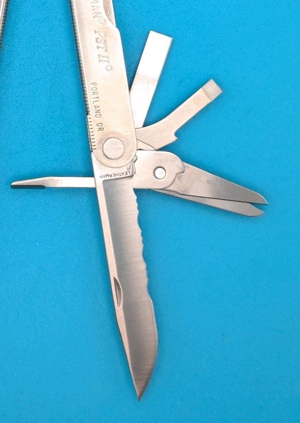 Leatherman PST 2 Multi Tool! 07/03 date stamp! Fast Shipping! WITH SHEATH!