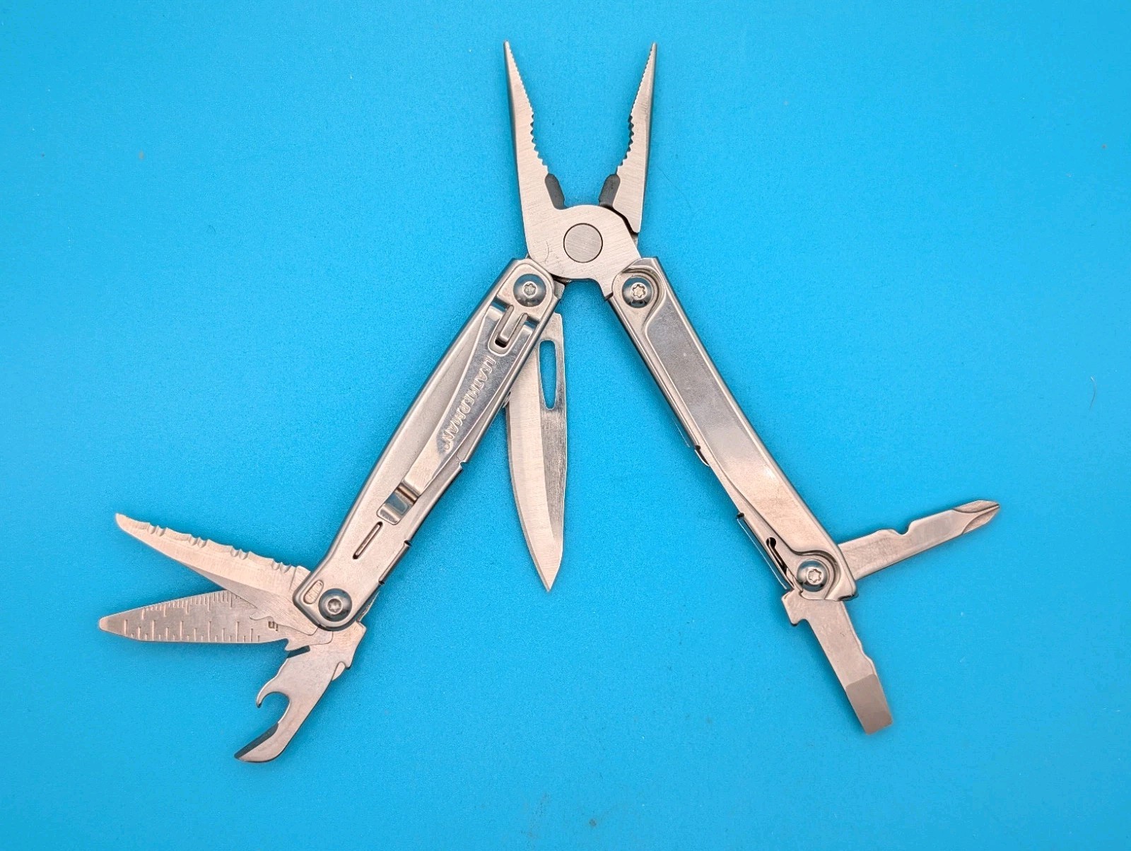 Leatherman Bolster 13 Tool Stainless Steel Multi-Tool!
