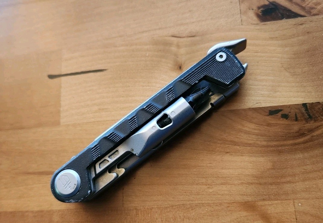 Gerber Armbar Drive Urban Orange Multi Tool Folding Folder EDC Knife – Great Y26