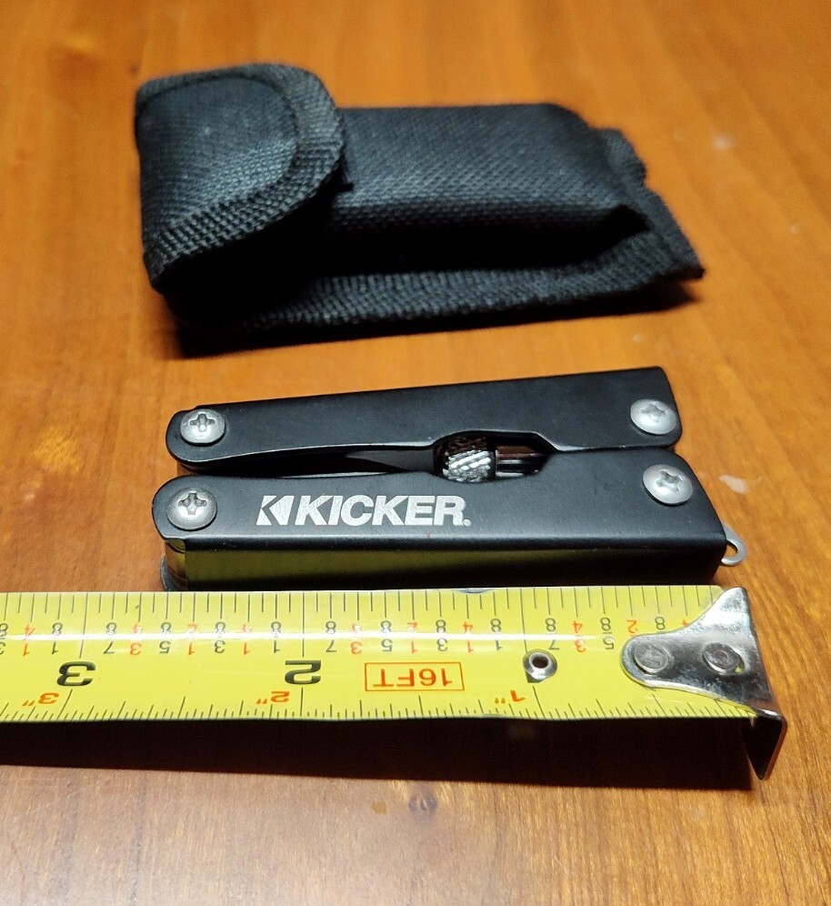 Mini Multi Tool 8 in 1 W/Case Kicker branded