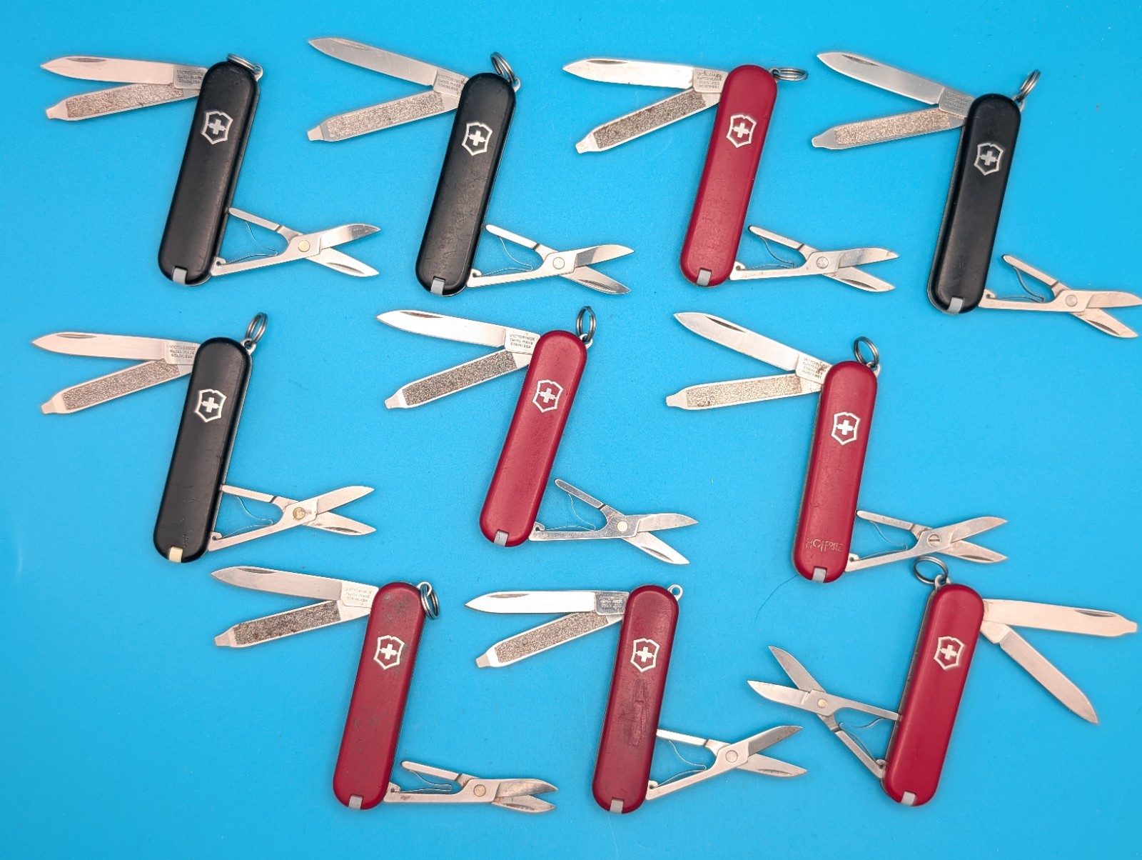 Lot of 10 Victorinox Classic Swiss Army Knife Multi Tools!