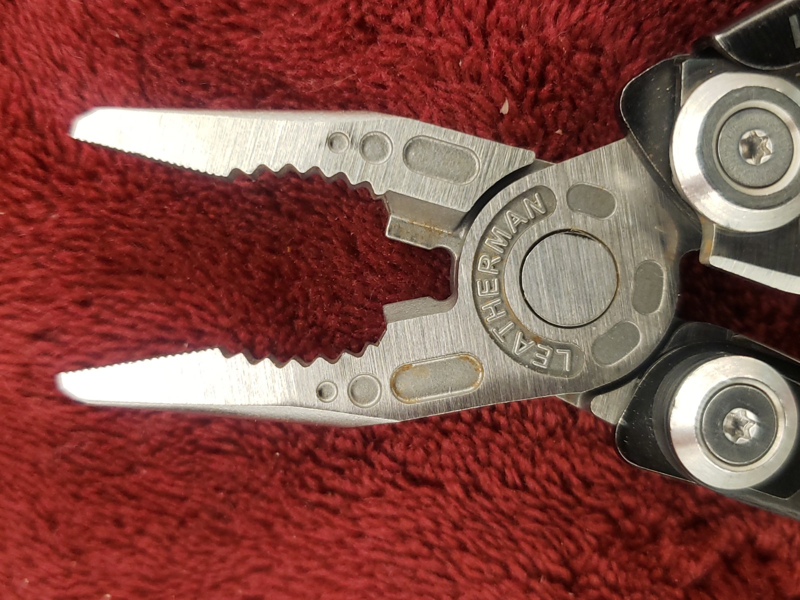 🔪🔪 Leatherman Skeletool CX Multi-Tool Pliers Knife