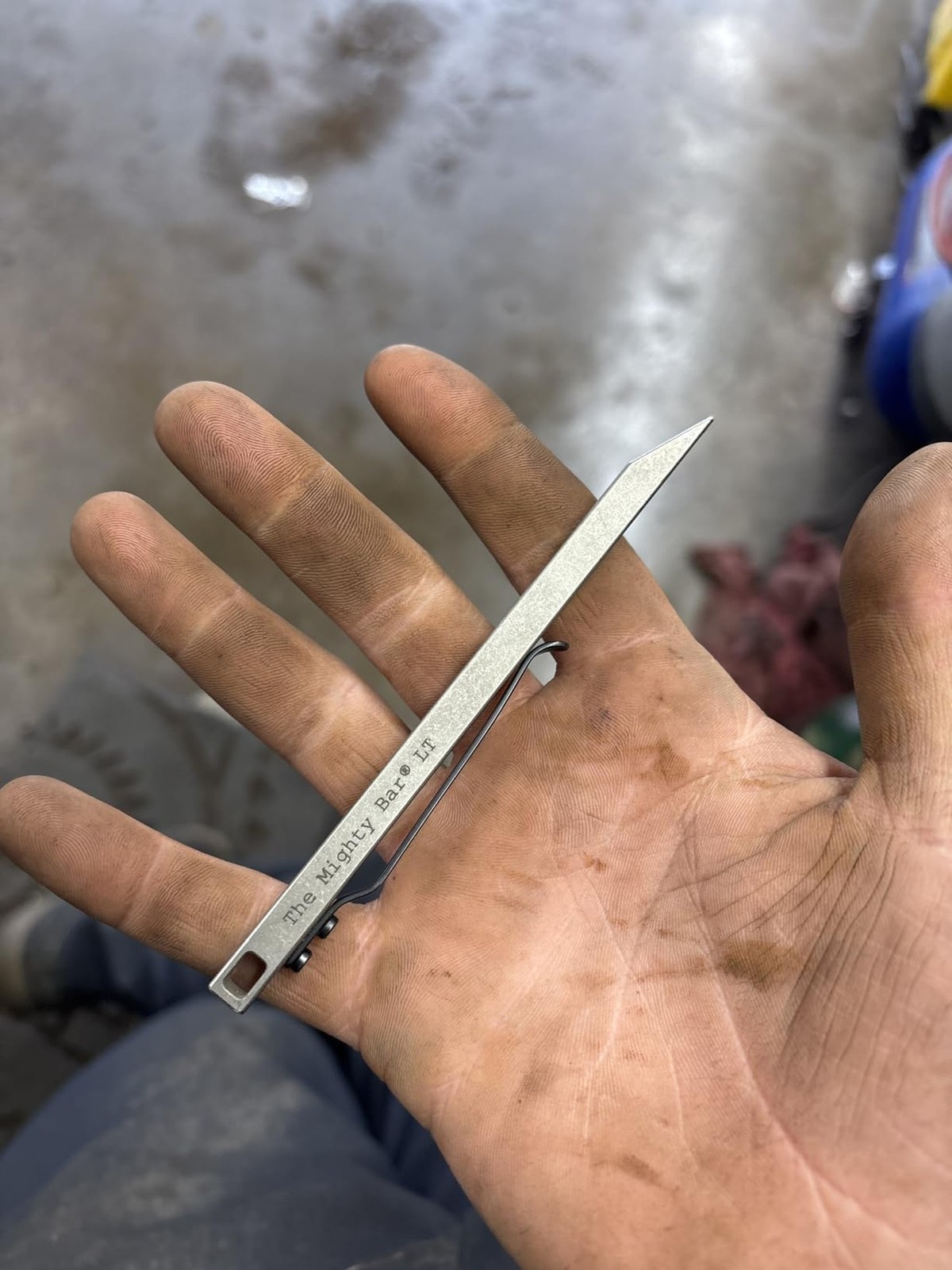 The Mighty Bar LT, Long Titanium Edition Pry Bar Tool, Stainless Steel Pocket…