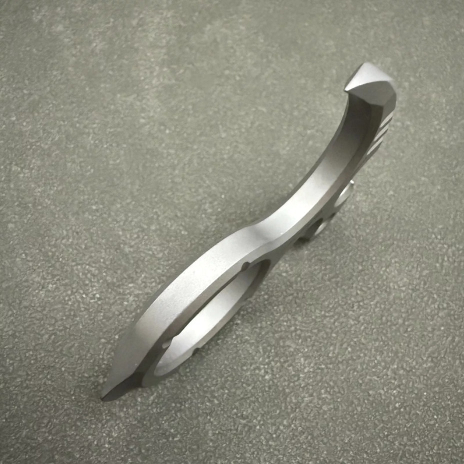 Design TC4 Titanium PRY Bar TOOL Sickle EDC Bottle Opener Crowbar Keychain