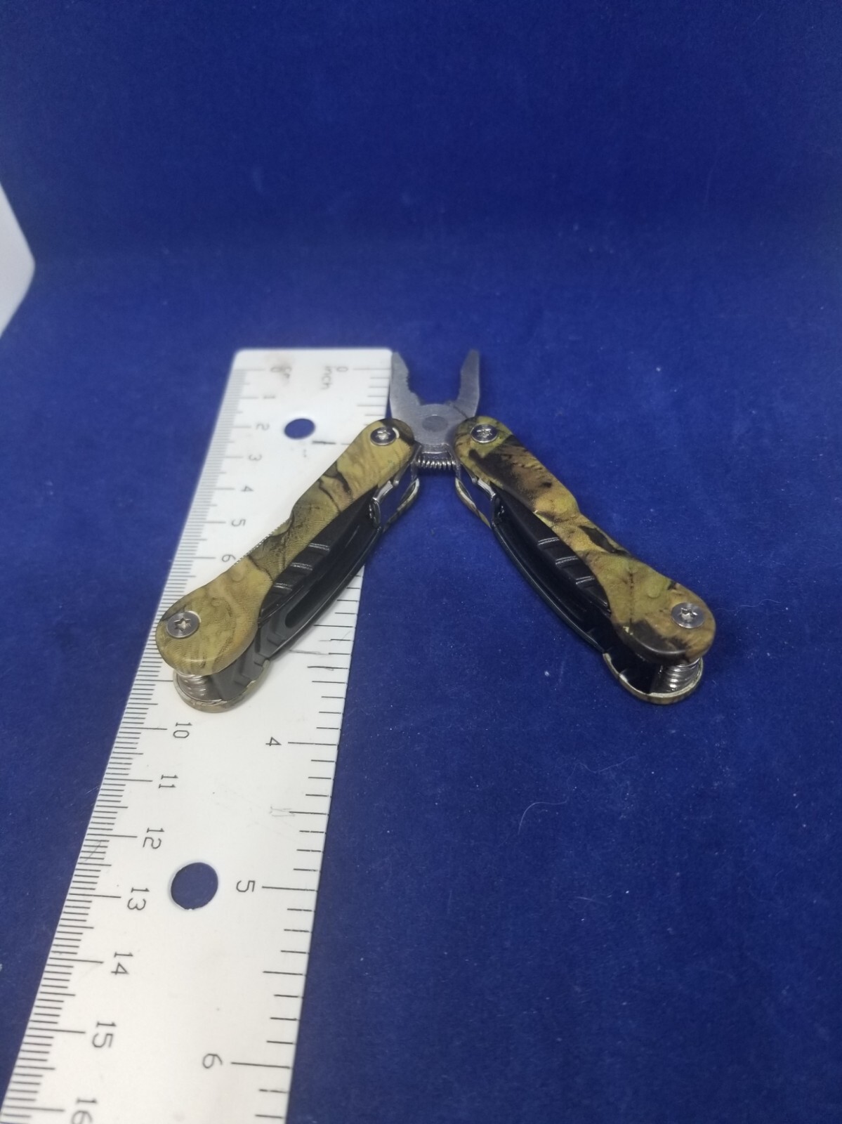 4″ 13-1 Multi-Tool Camouflage Handle with Black Sheath