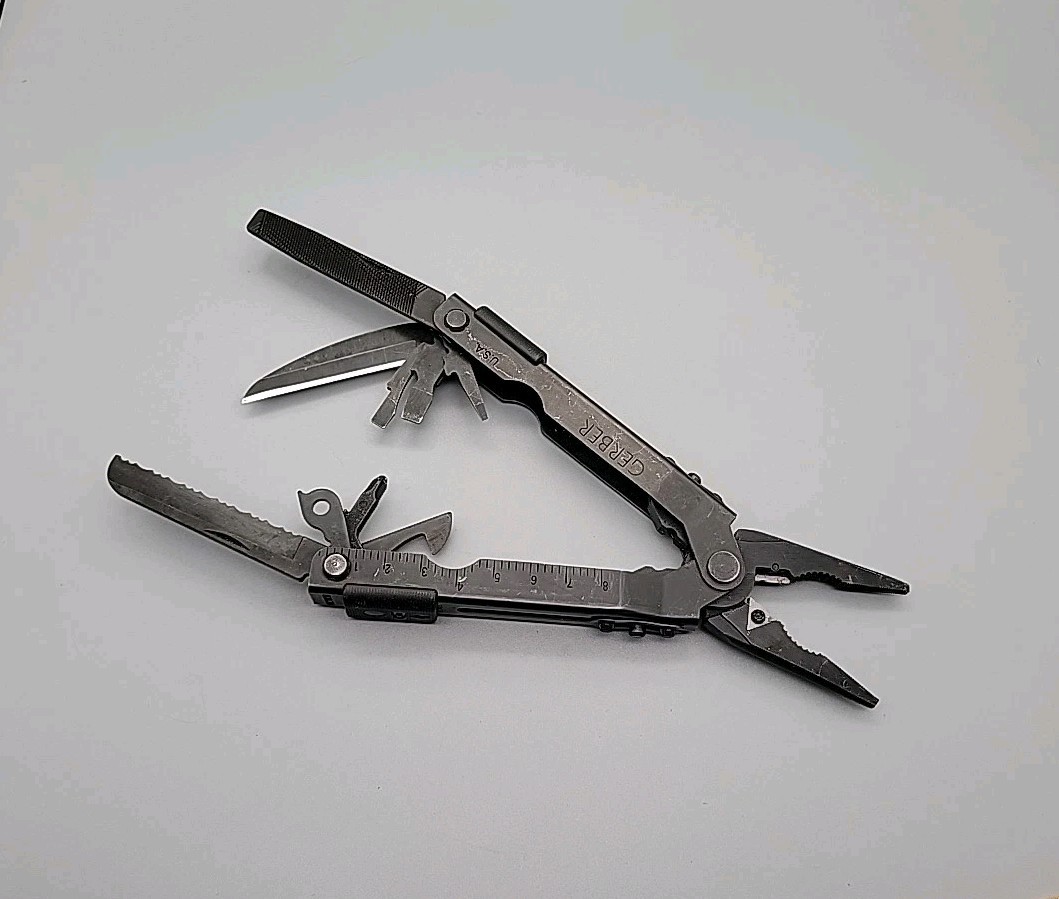 Gerber Multiplier MP600 Multi-Tool – Black – Needle Nose Carbide Cutter Pliers